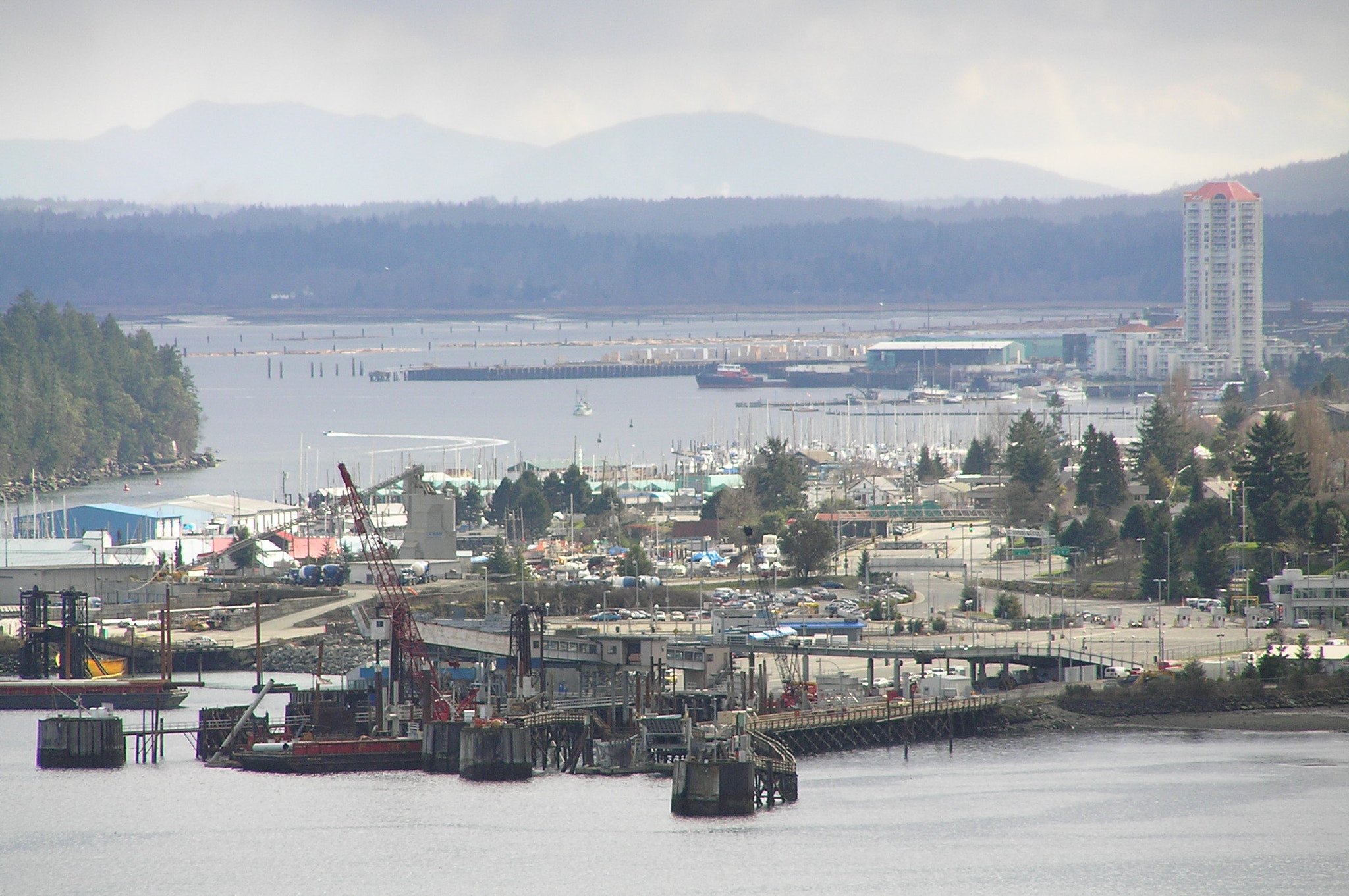 Olympus C770UZ sample photo. Nanaimo downtown and departure bay ferry terminal photography