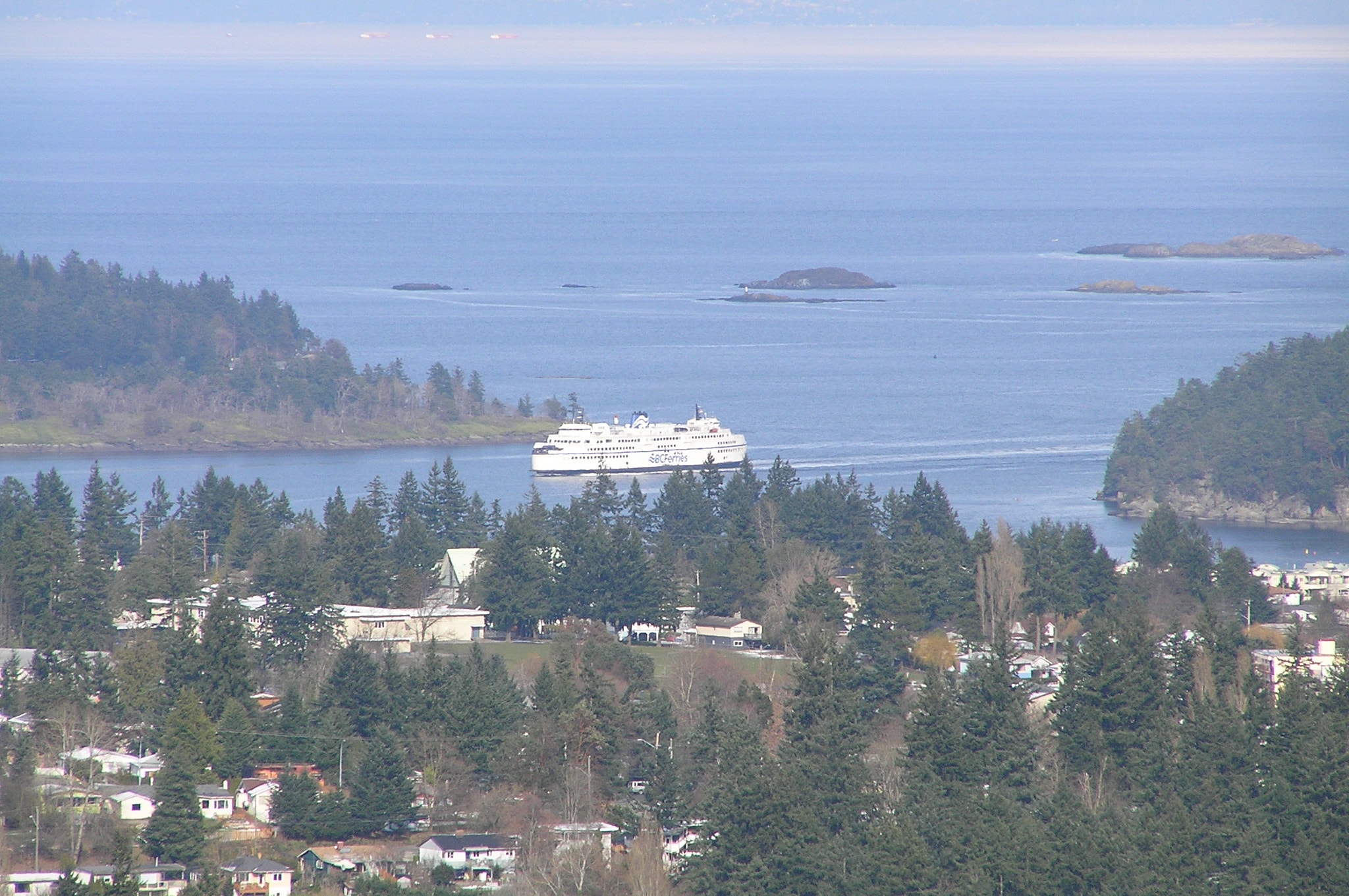 Olympus C770UZ sample photo. Incoming ferry, viewed from college heights photography