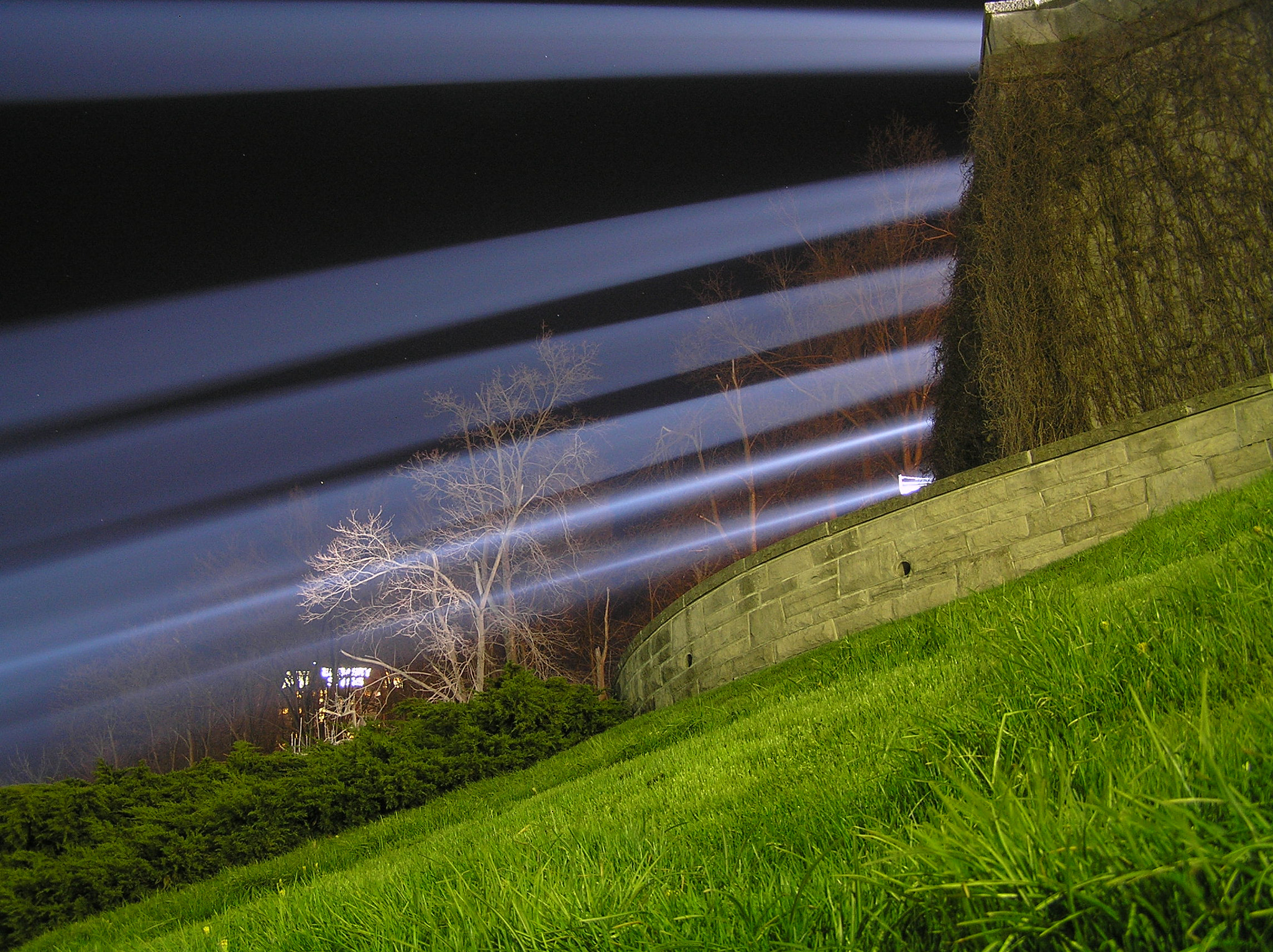 Olympus C770UZ sample photo. Beams from niagara falls illumination spotlights photography