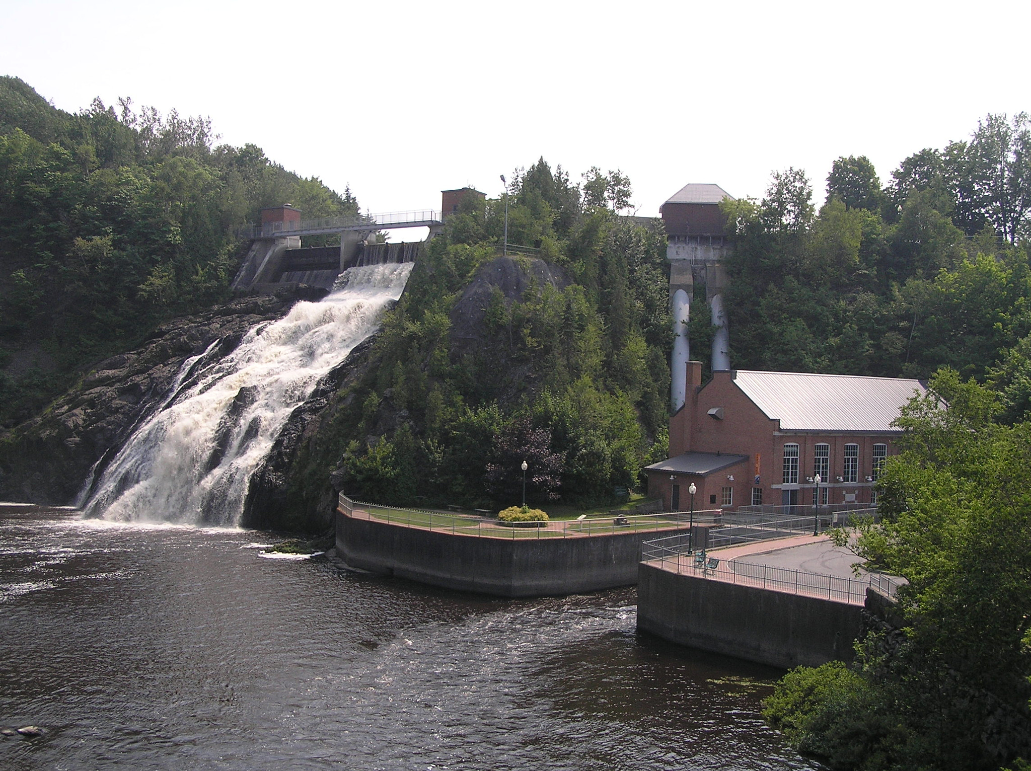 Olympus C770UZ sample photo. Waterfall and hydro plant photography