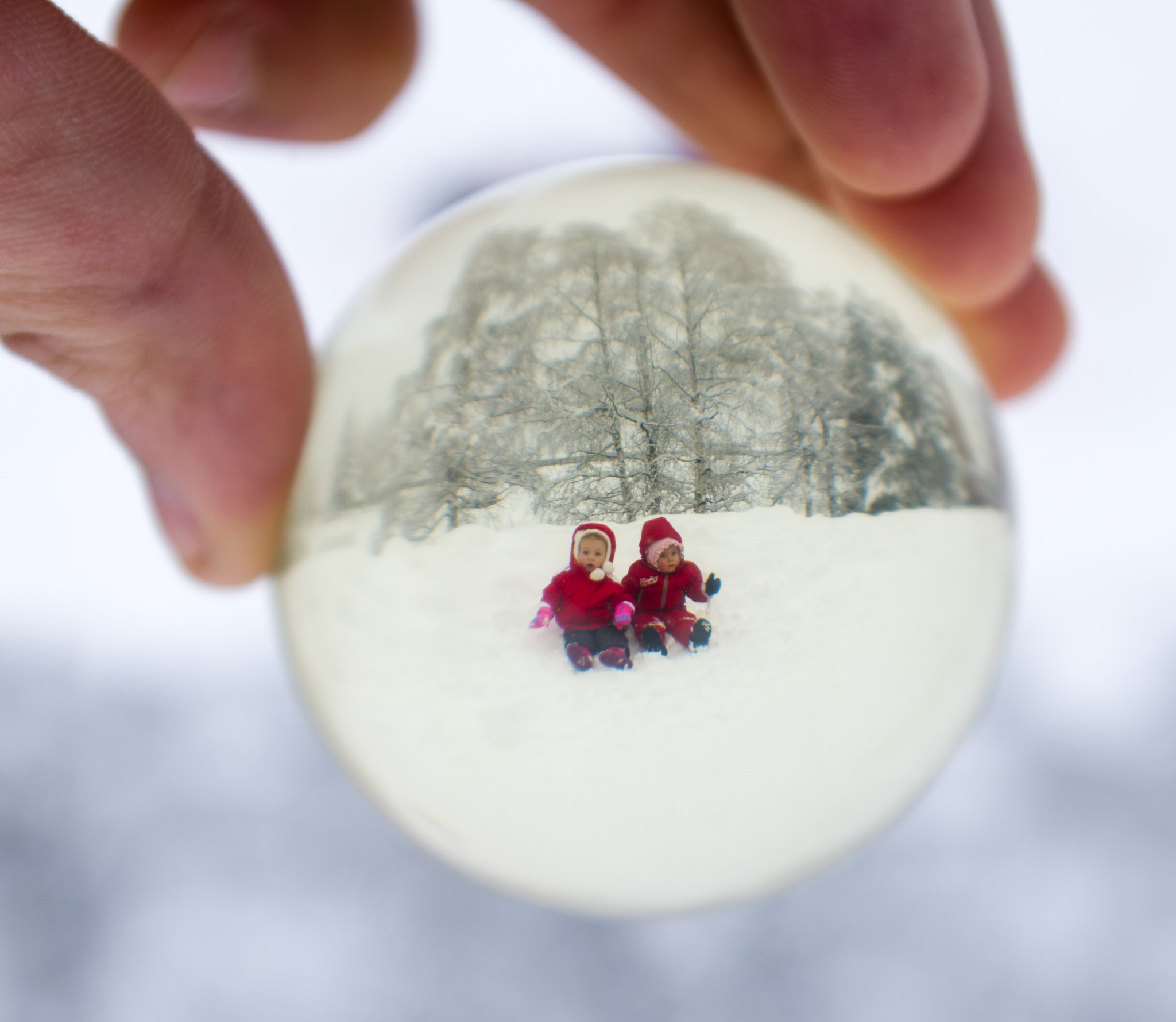 Pentax K-30 + Pentax smc DA 18-55mm F3.5-5.6 AL WR sample photo. Boule de neige  photography