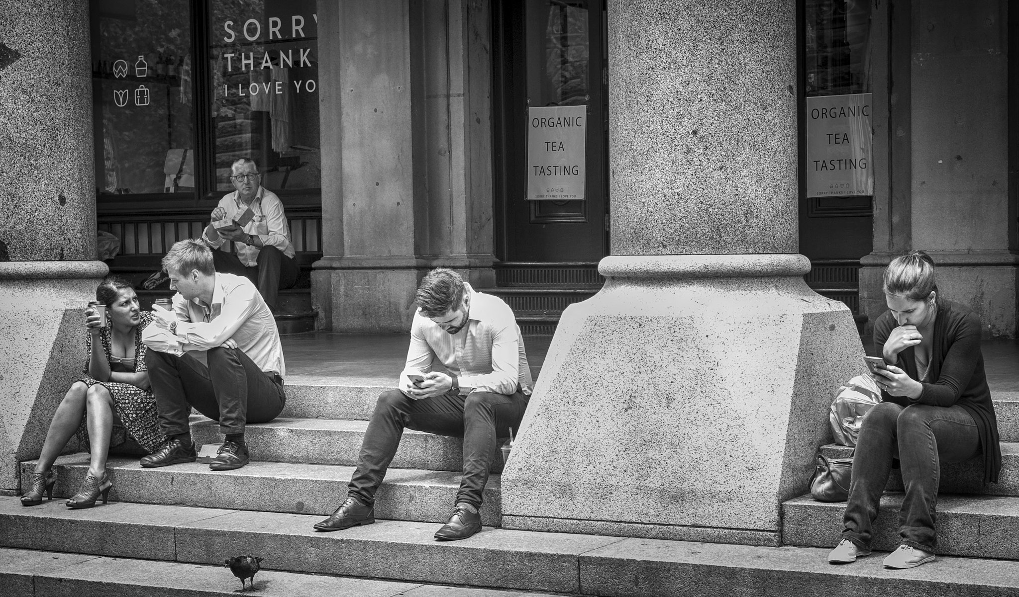 Leica Summilux-M 35mm F1.4 ASPH sample photo. Sydney -have a break-, 2017 photography