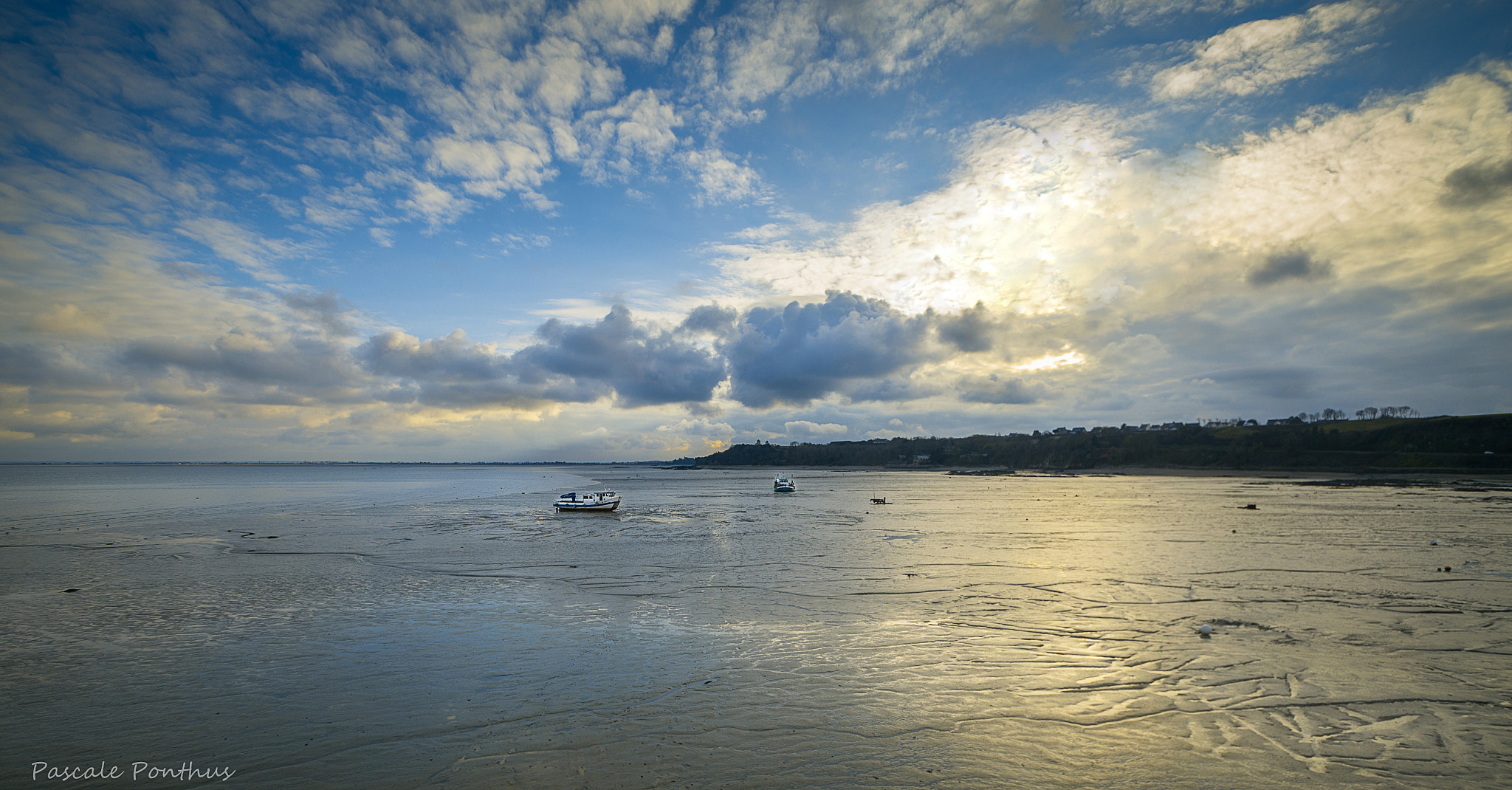 Sigma 10-20mm F3.5 EX DC HSM sample photo. Ciel de cancale photography