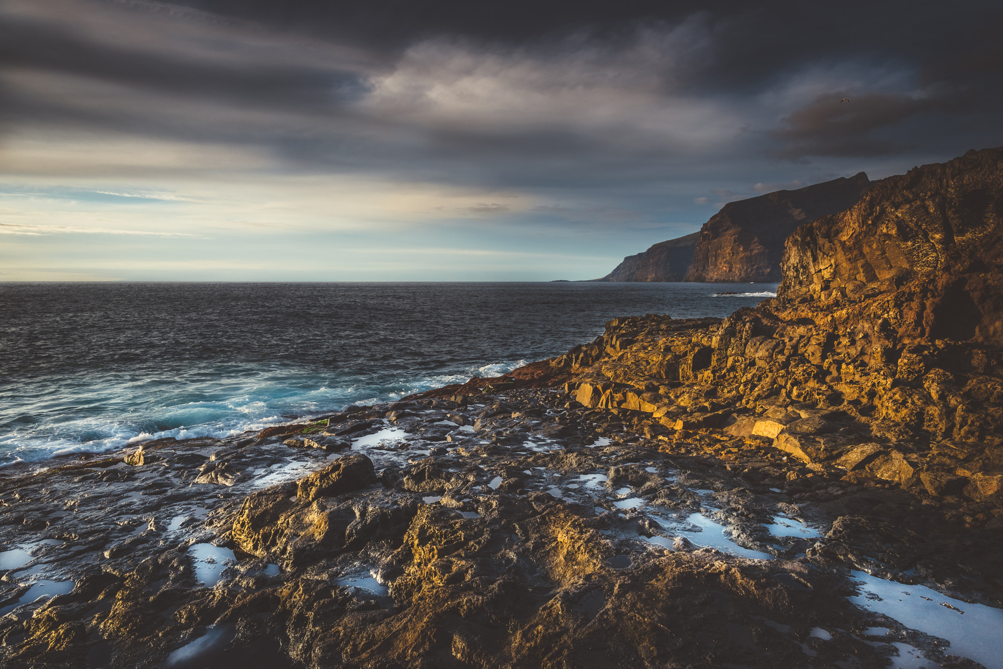 Nikon D610 + Nikon AF-S Nikkor 20mm F1.8G ED sample photo. By the sea photography