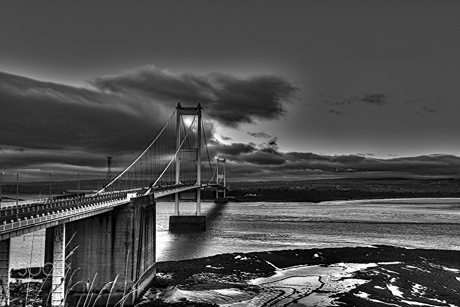 Canon EOS 7D Mark II + Sigma 17-70mm F2.8-4 DC Macro OS HSM sample photo. Old severn bridge photography