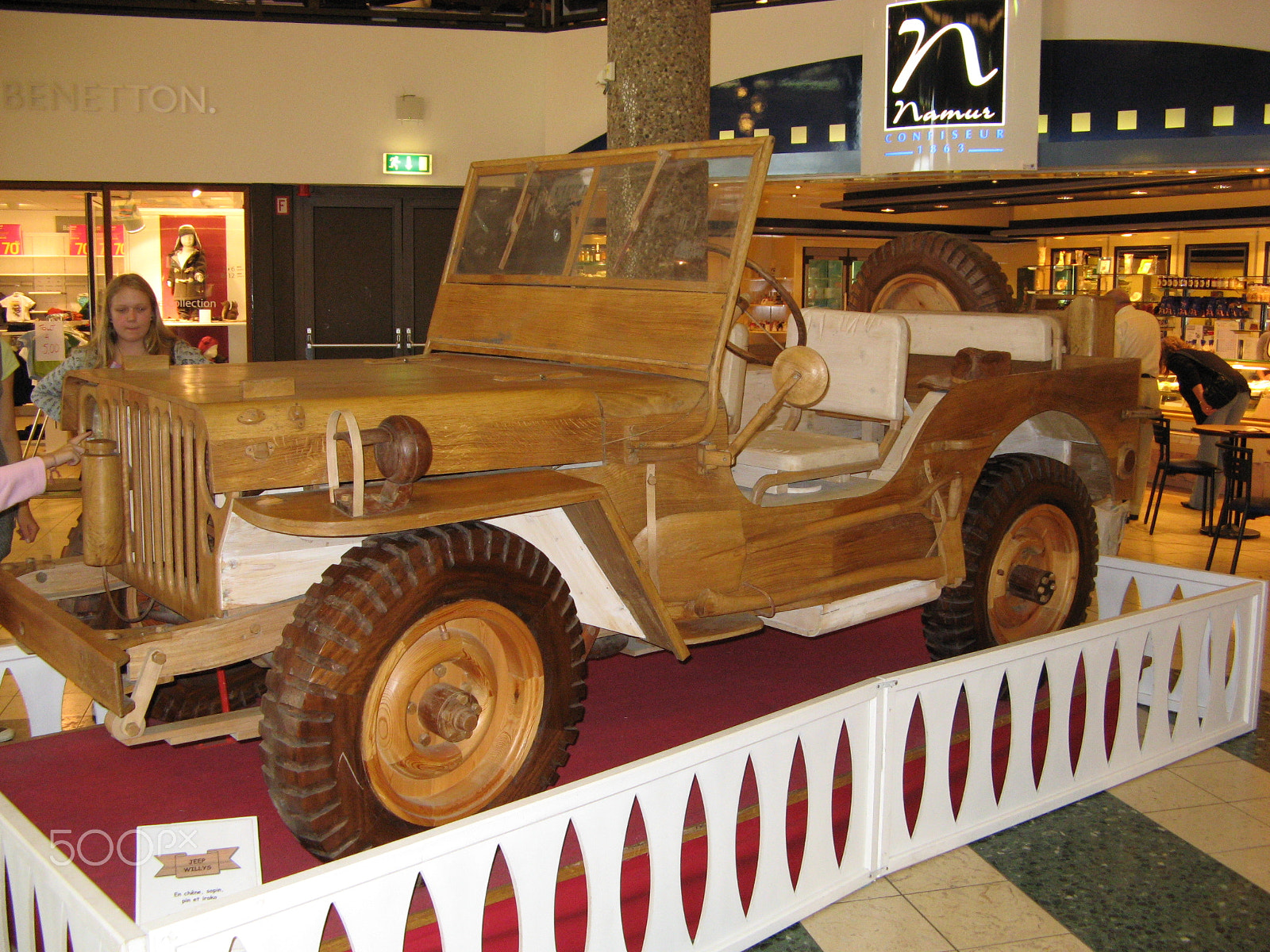 Canon POWERSHOT A710 IS sample photo. Jeep made of wood photography