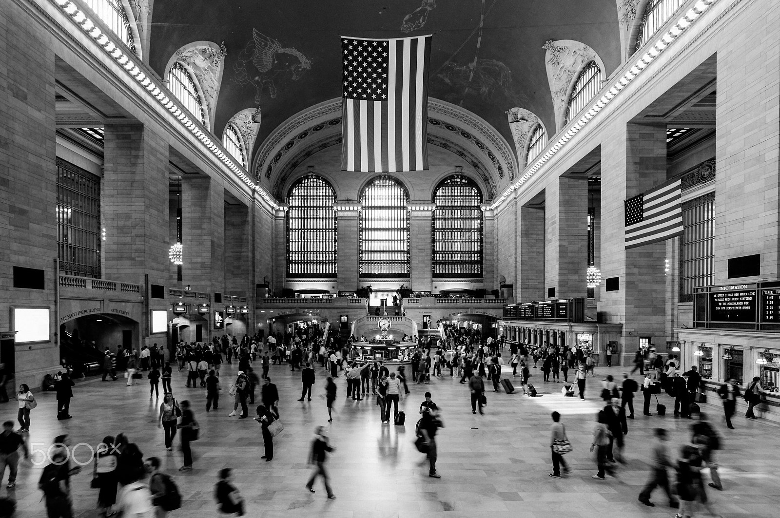 Sigma 10-20mm F4-5.6 EX DC HSM sample photo. Grand central nyc photography