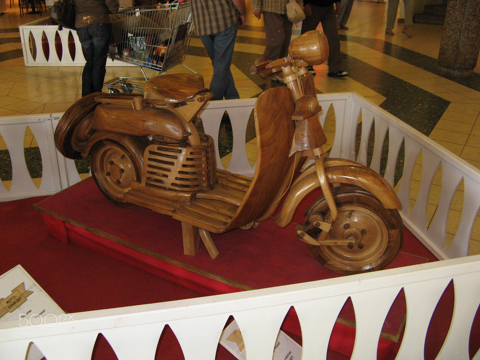 Canon POWERSHOT A710 IS sample photo. A scooter made of wood photography
