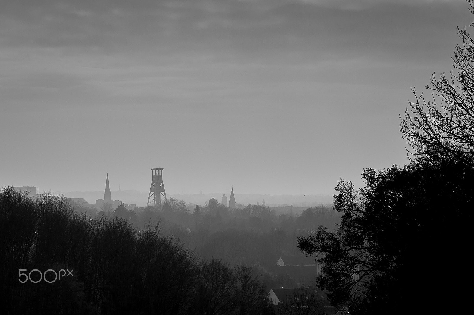 Canon EF-S 17-55mm F2.8 IS USM sample photo. Skyline of bochum photography