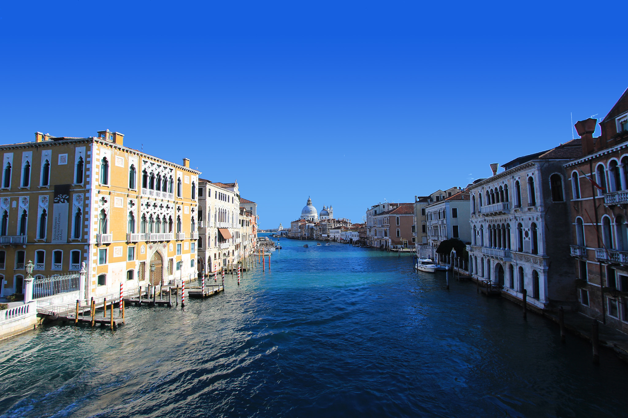 Canon EF-S 10-22mm F3.5-4.5 USM sample photo. Winter morning in venice photography