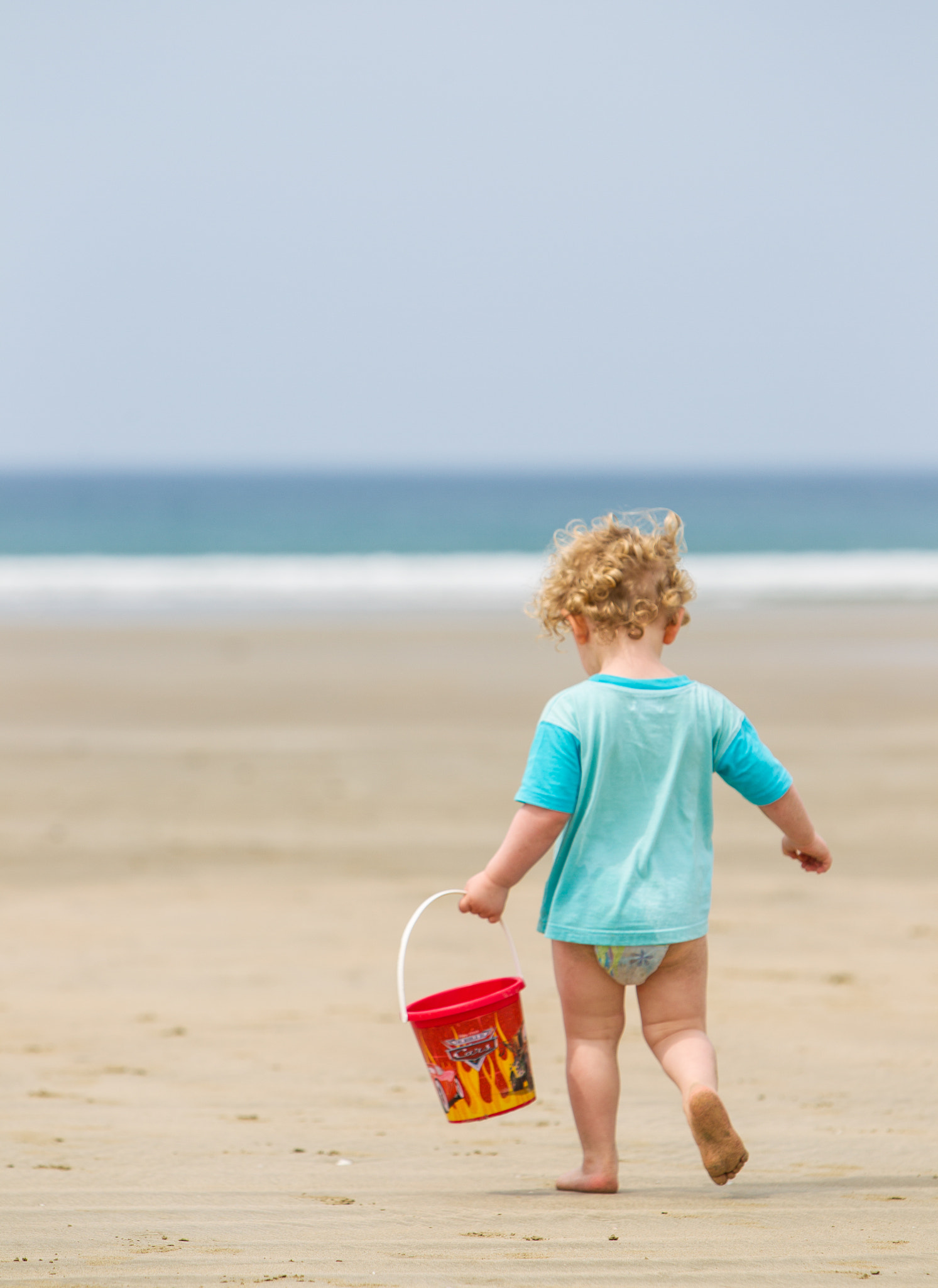 Canon EOS-1D Mark IV sample photo. Kid on the st nic beach, brittany, france photography