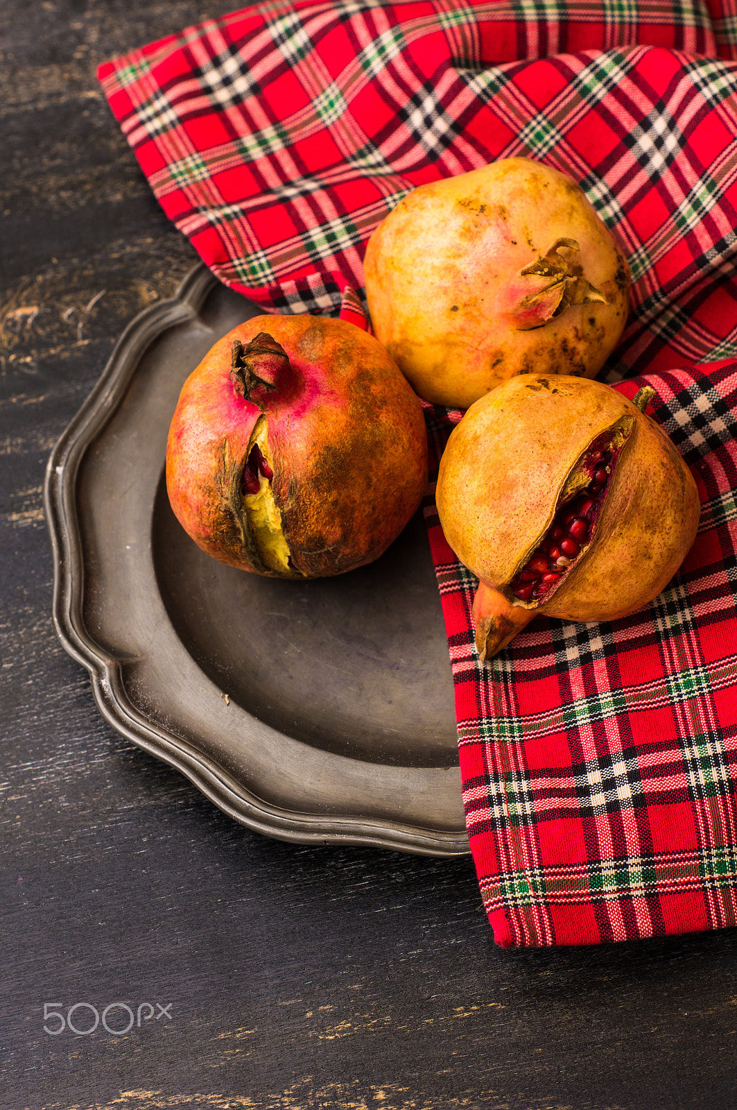 Sony SLT-A55 (SLT-A55V) sample photo. Ripe organic pomegranate photography