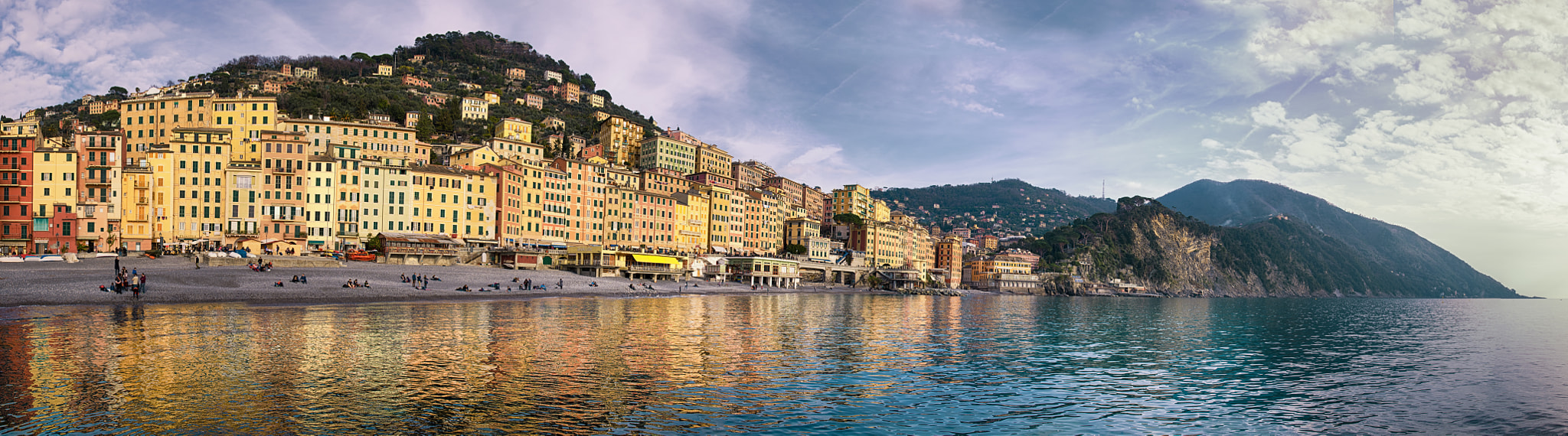 Sigma 17-70mm F2.8-4 DC Macro OS HSM | C sample photo. Camogli harbour photography