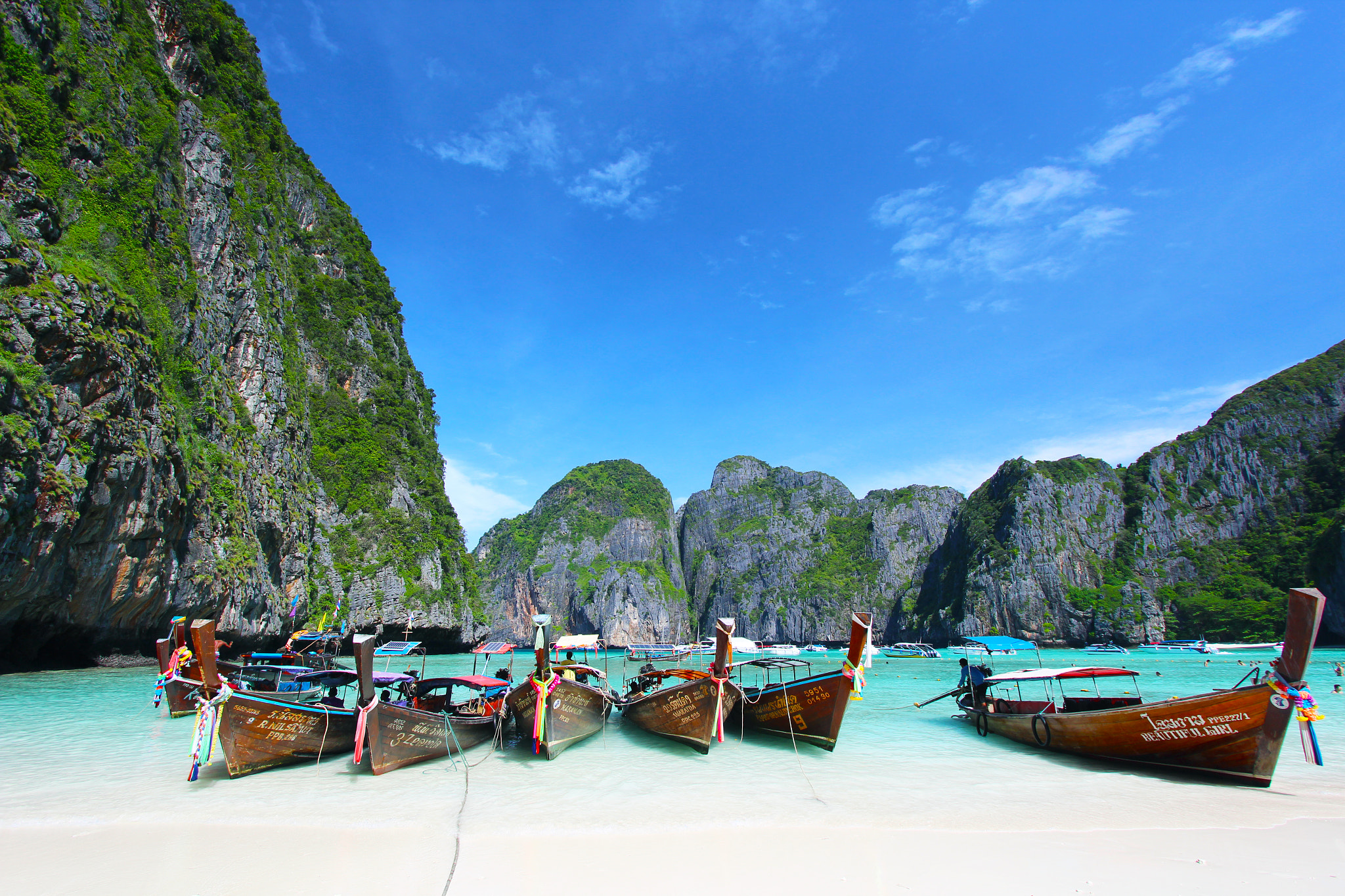 Canon EF-S 10-22mm F3.5-4.5 USM sample photo. Maya bay photography