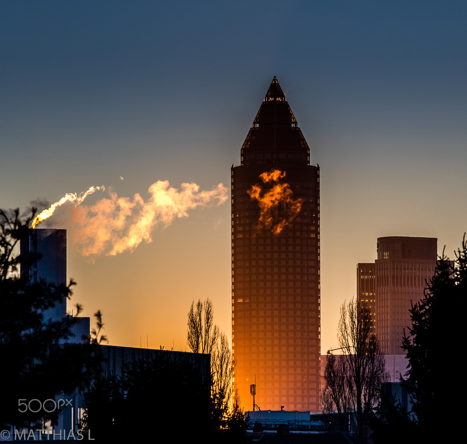 Canon EOS 5DS sample photo. Frankfurt messeturm photography