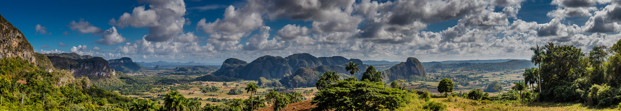 Canon EOS 5DS + Canon EF 24-105mm F3.5-5.6 IS STM sample photo. Cuba pano photography