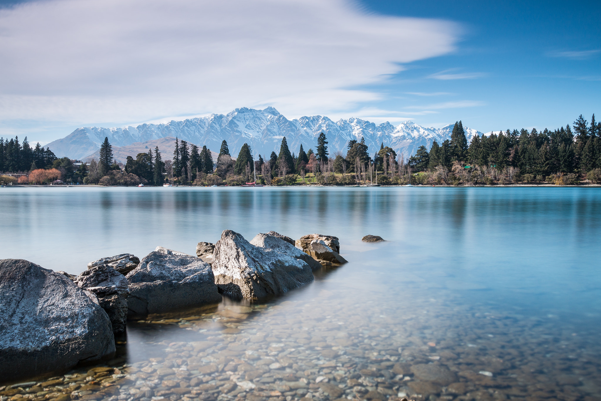 Sigma 18-35mm f/1.8 DC HSM sample photo. Crystal clear lake wakatipu, queenstown photography