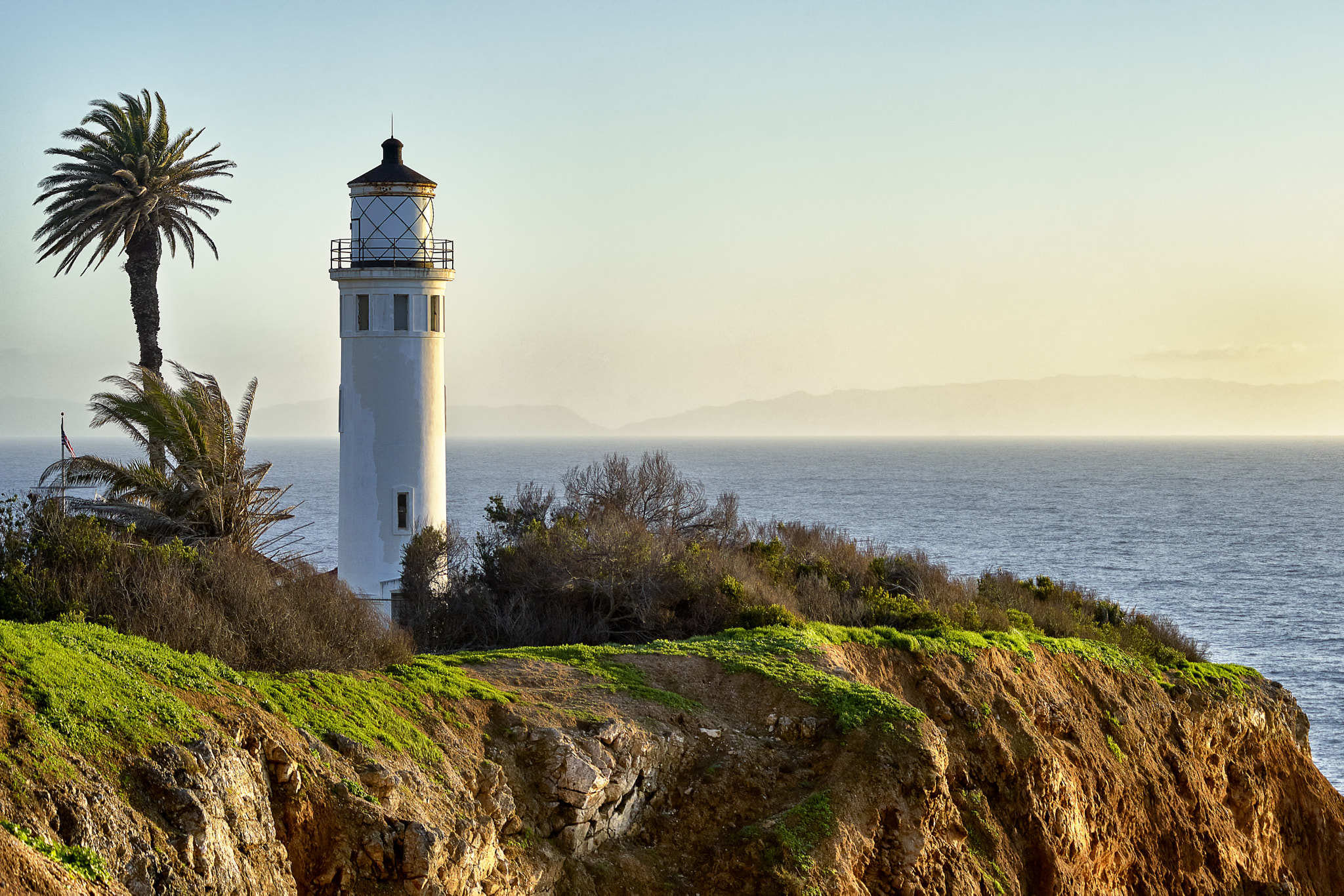 Sony a7 II + Minolta AF 70-210mm F4 Macro sample photo. Point vicente lighthouse at sunset, palos verdes, california photography