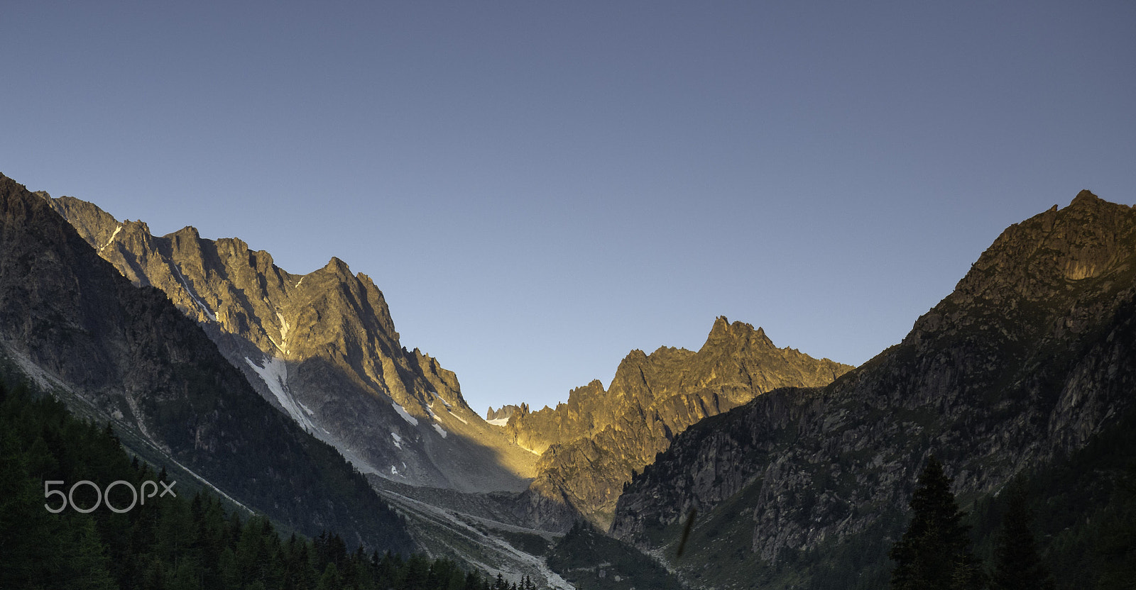 Panasonic Lumix DMC-GX7 sample photo. Sunrise in the alps photography
