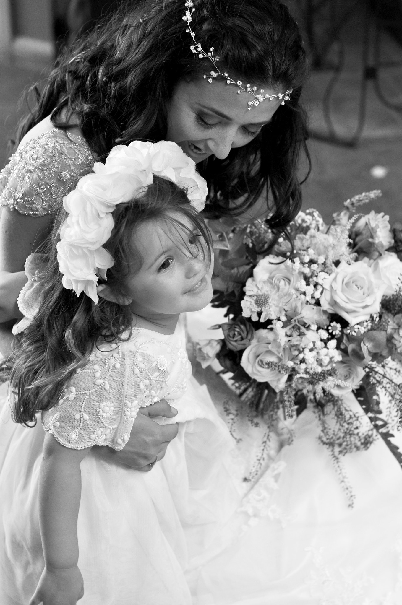 Nikon D90 + Nikon AF-S Nikkor 50mm F1.4G sample photo. Mother and daughter photography