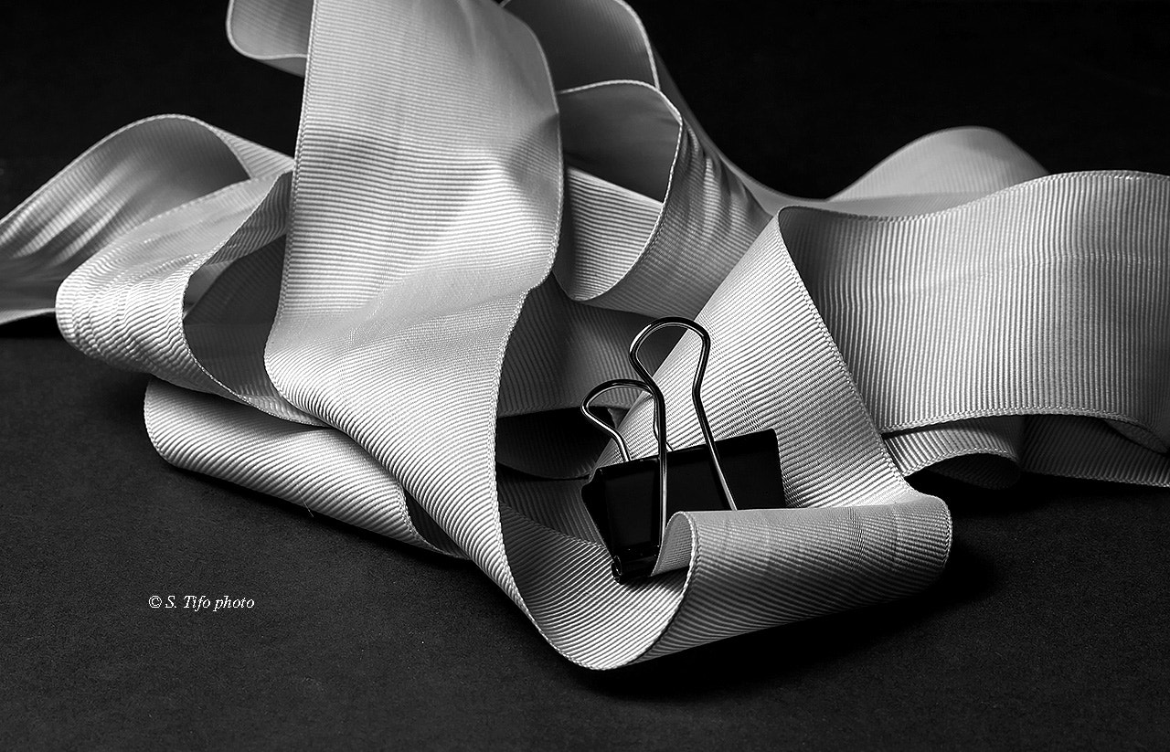 Canon EF-S 60mm F2.8 Macro USM sample photo. The ribbon .. photography