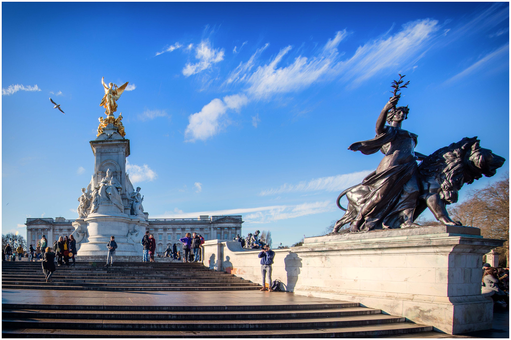 Canon EOS 5DS R + Canon EF 11-24mm F4L USM sample photo. Buckingham palace photography
