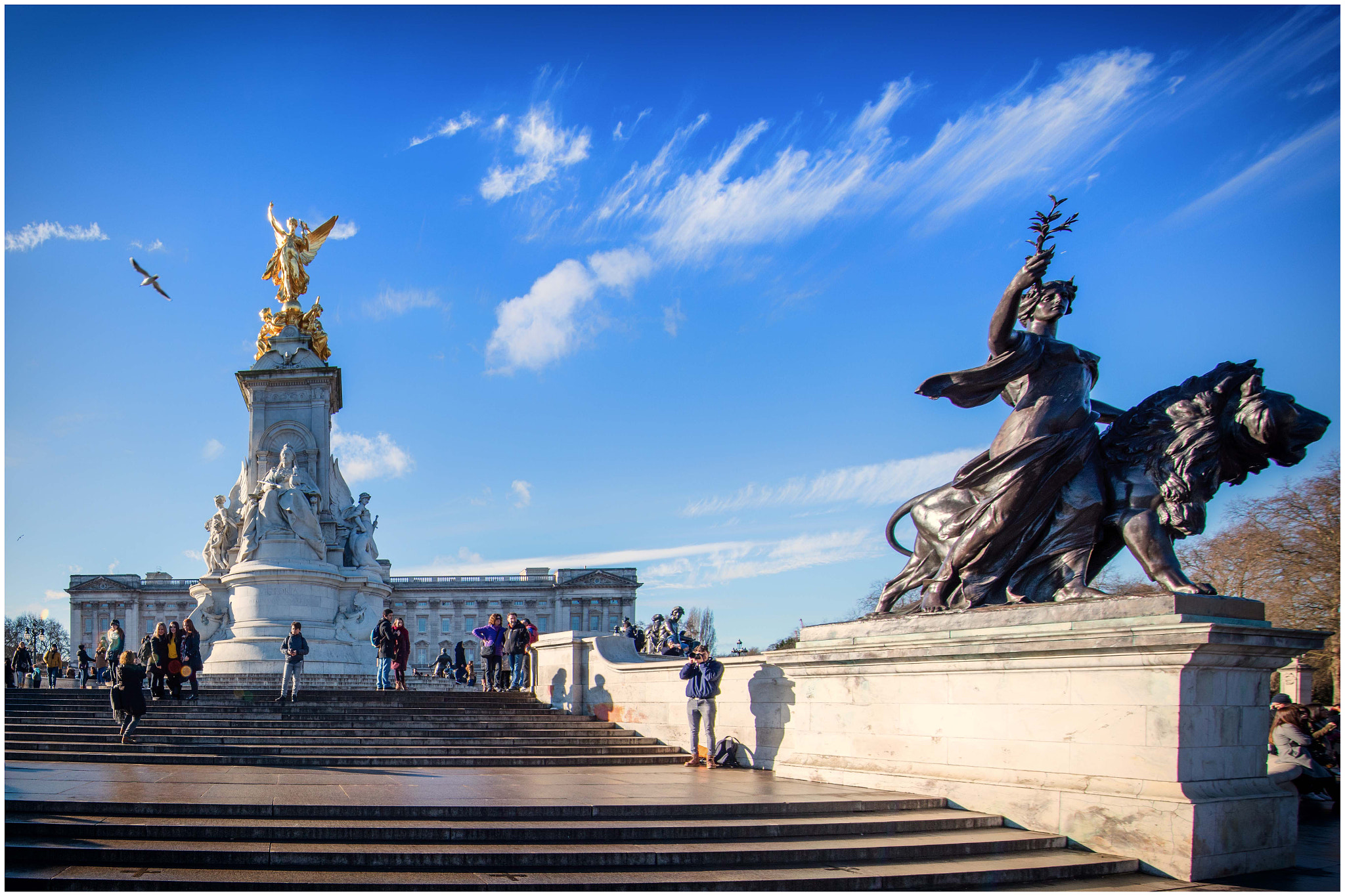Canon EF 11-24mm F4L USM sample photo. Buckingham palace photography