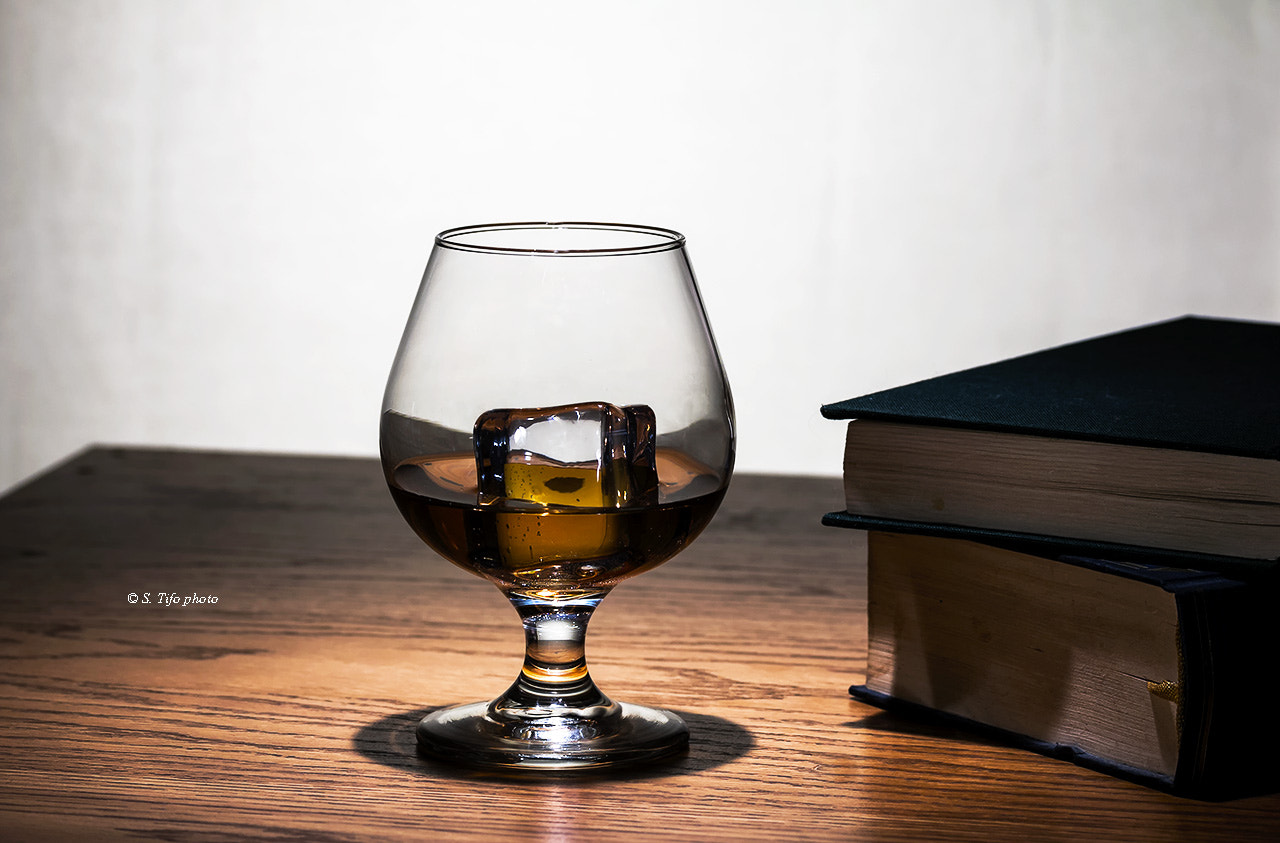 Canon EF-S 60mm F2.8 Macro USM sample photo. A drink and books .. good evening .. photography