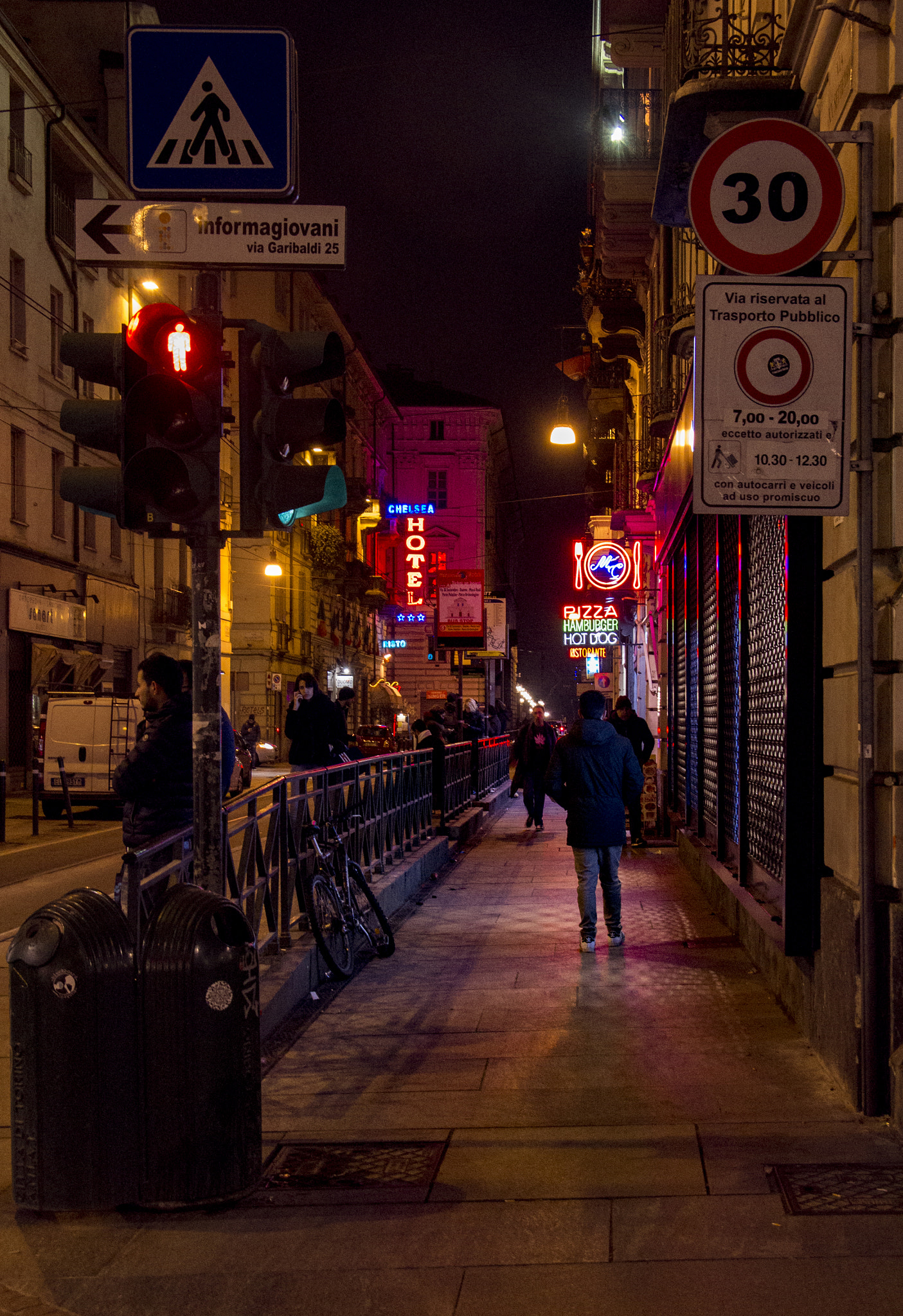 Canon EOS 650D (EOS Rebel T4i / EOS Kiss X6i) sample photo. Turin's lights photography