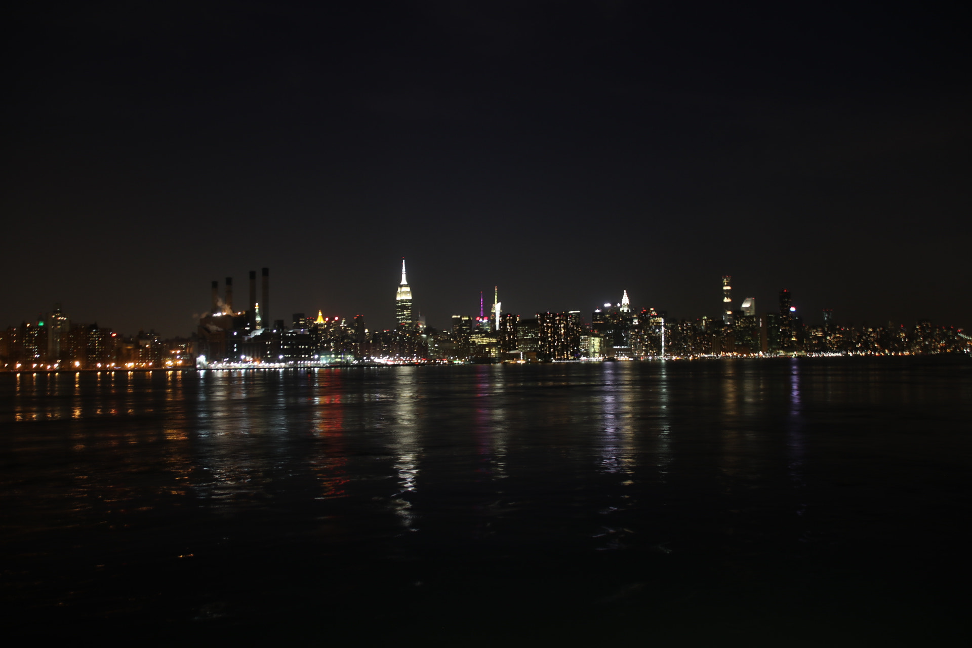 Sigma 18-250mm F3.5-6.3 DC OS HSM sample photo. Manhattan photography