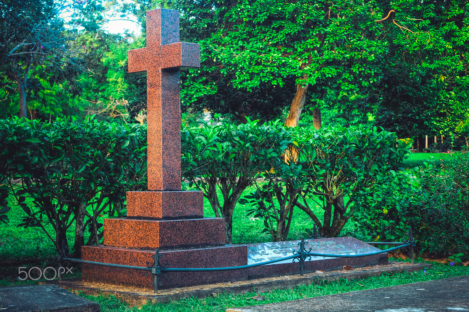 Canon EF 35-80mm f/4-5.6 sample photo. The tomb of sir solomon hochoy photography