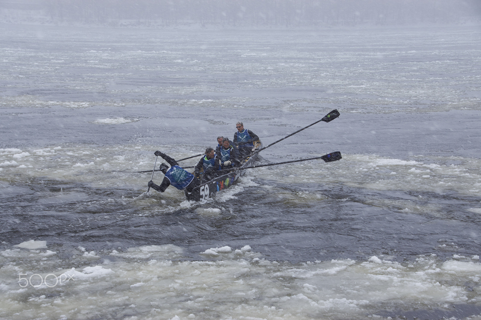 Sony SLT-A65 (SLT-A65V) + DT 18-270mm F3.5-6.3 SSM sample photo. Action #sport with canoe in #mtl photography