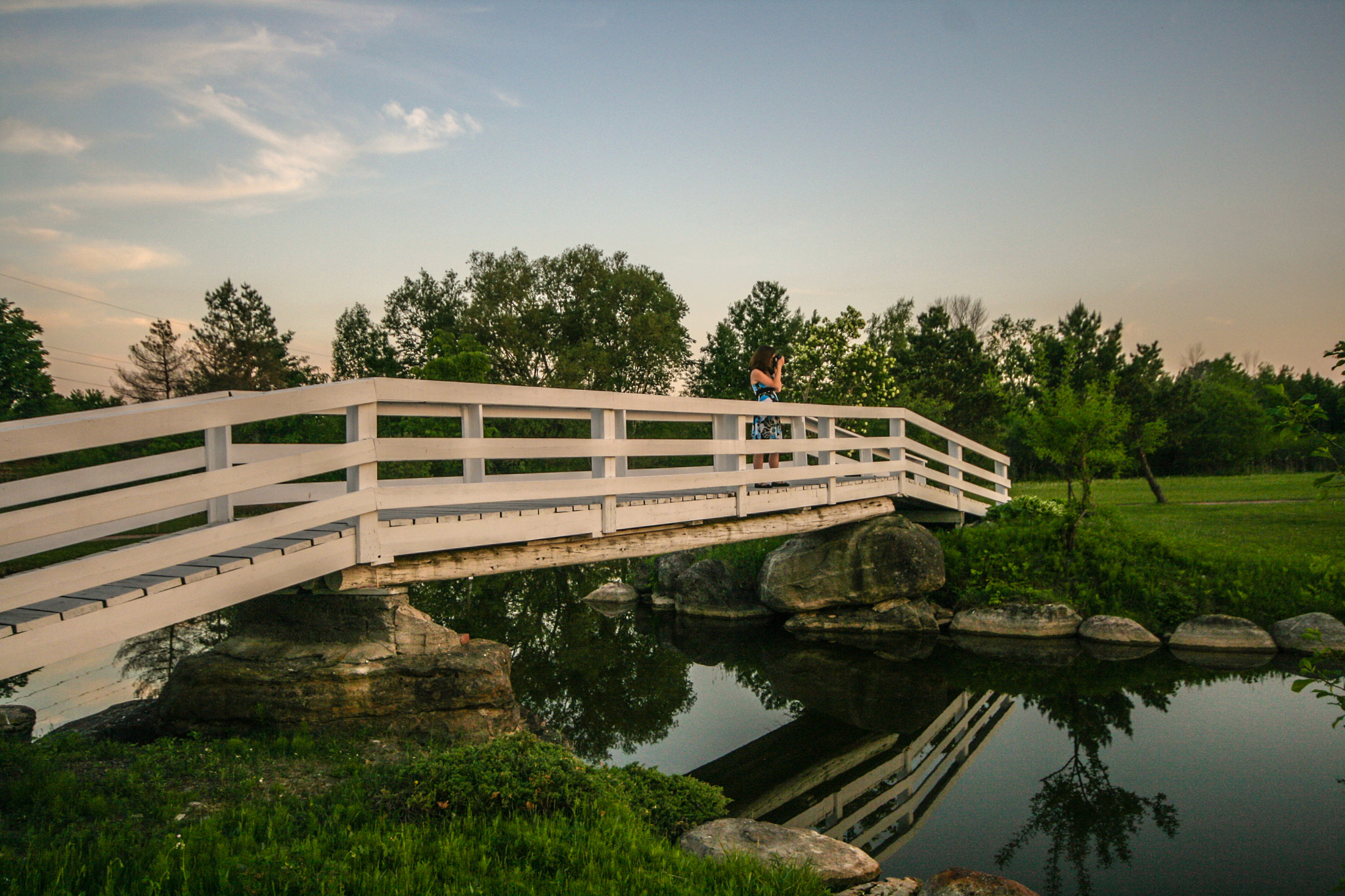 Canon EOS 400D (EOS Digital Rebel XTi / EOS Kiss Digital X) sample photo. Bridge over calm waters photography