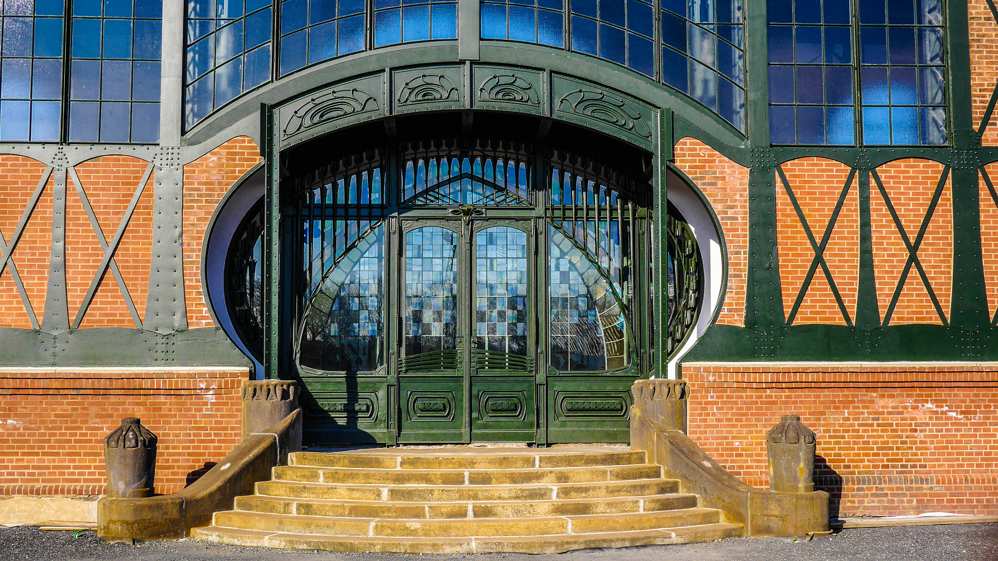 LUMIX G 20/F1.7 II sample photo. Gate to the machine hall photography
