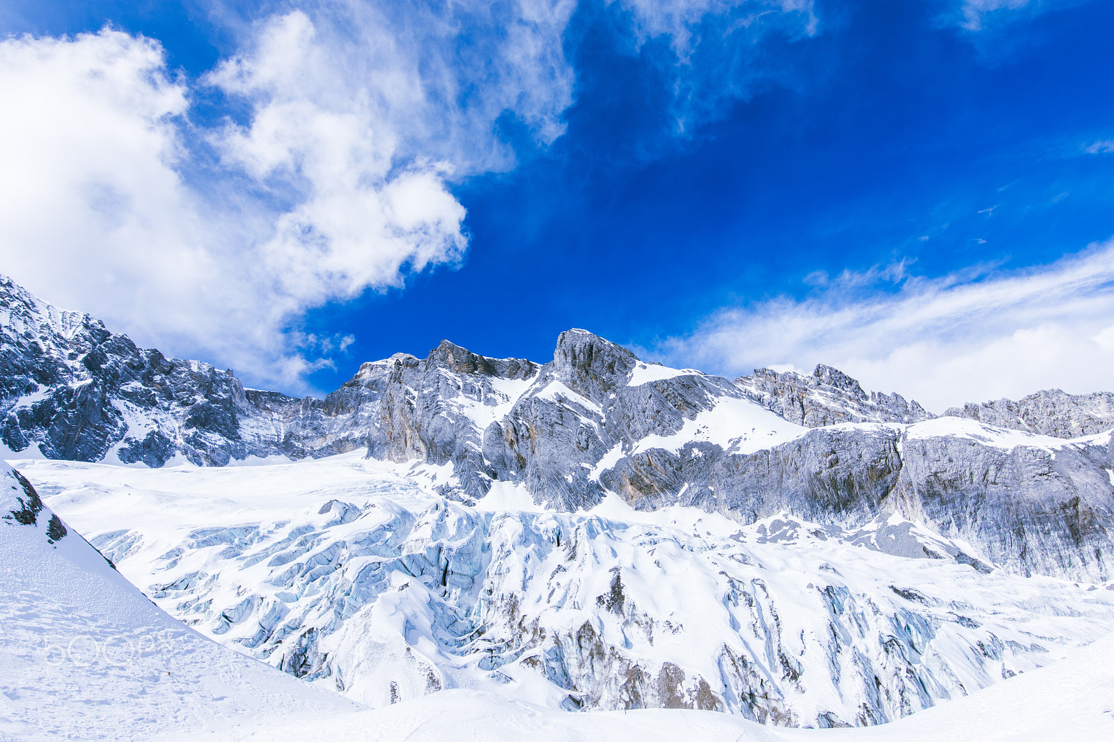 Canon EF 300mm f/2.8L sample photo. Yulong snow mountain photography