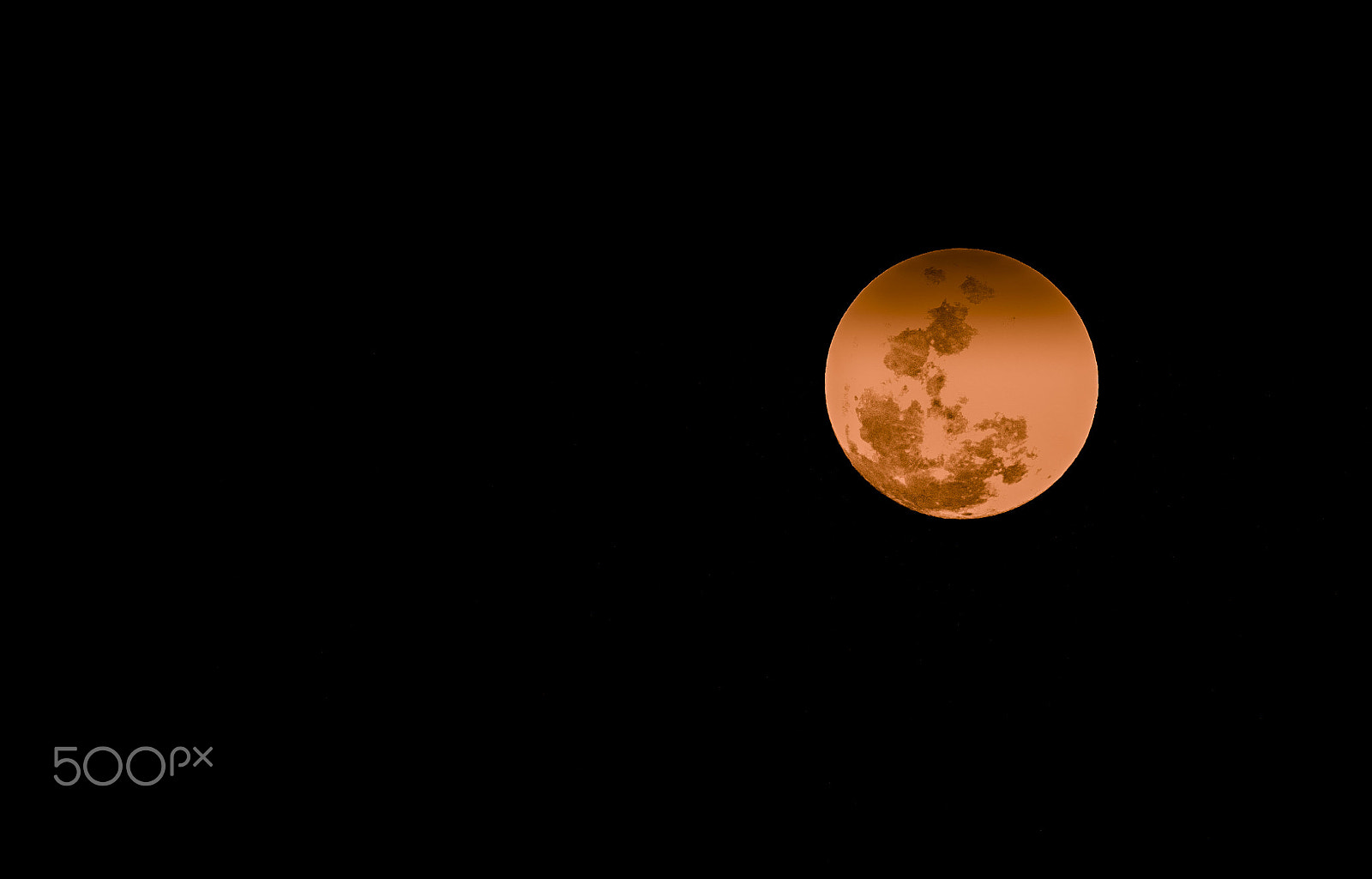 Canon EF 600mm F4L IS II USM sample photo. Dubai blood moon photography