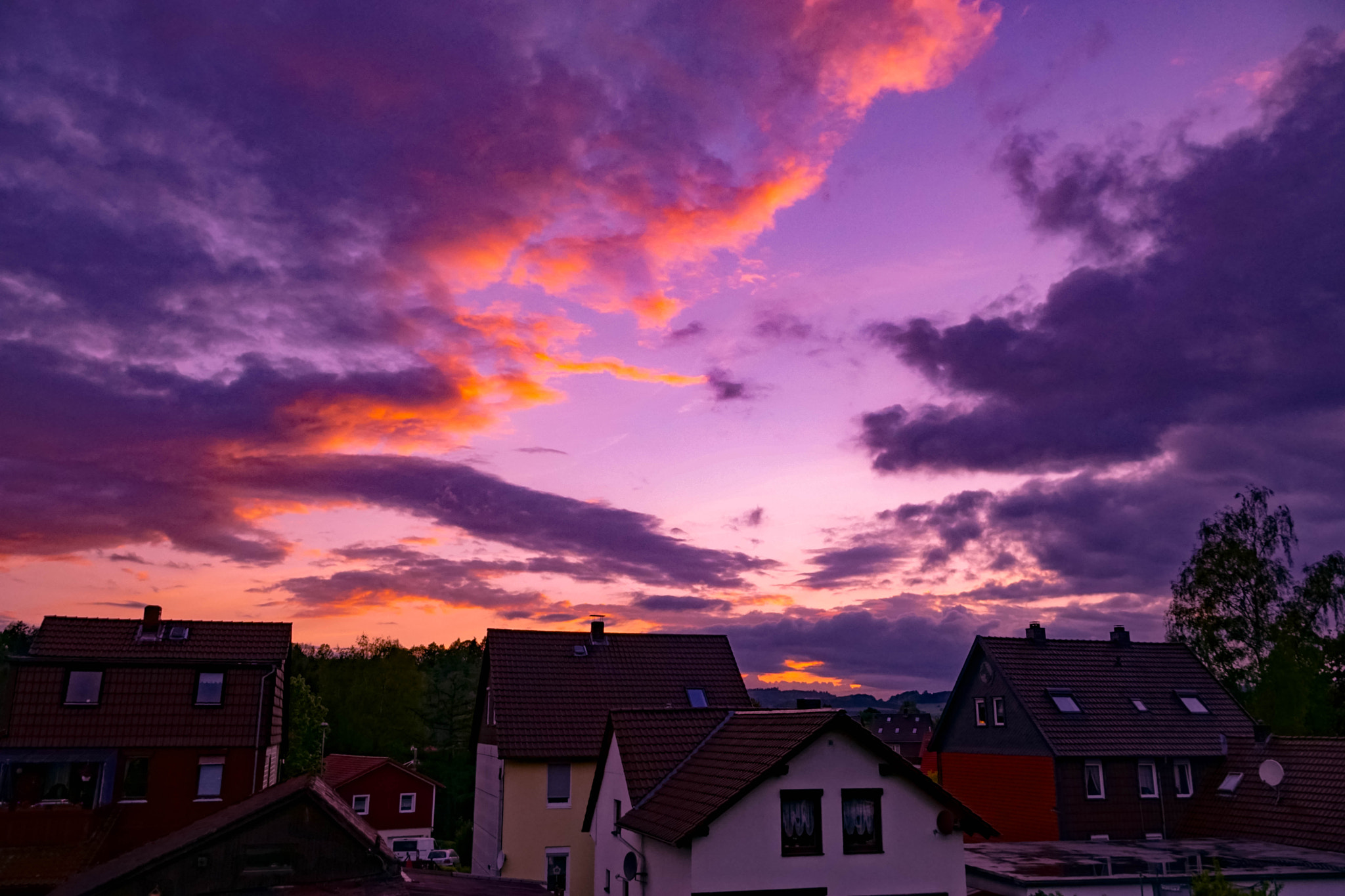 Sony ILCA-77M2 sample photo. Pink purple lilac clouds over badenhausen photography