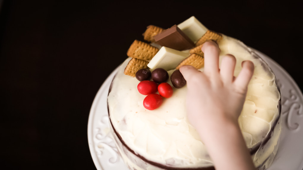 Sony a7R II + Sony FE 90mm F2.8 Macro G OSS sample photo. Chocolate cake with a white lindt chocolate bits i ... photography