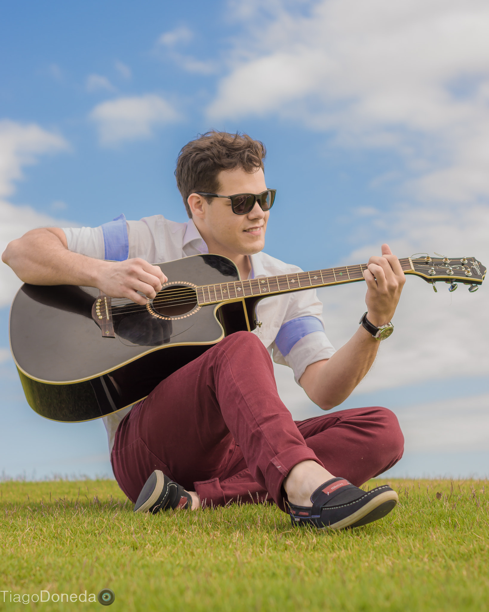 Nikon D3200 sample photo. Guitar man photography