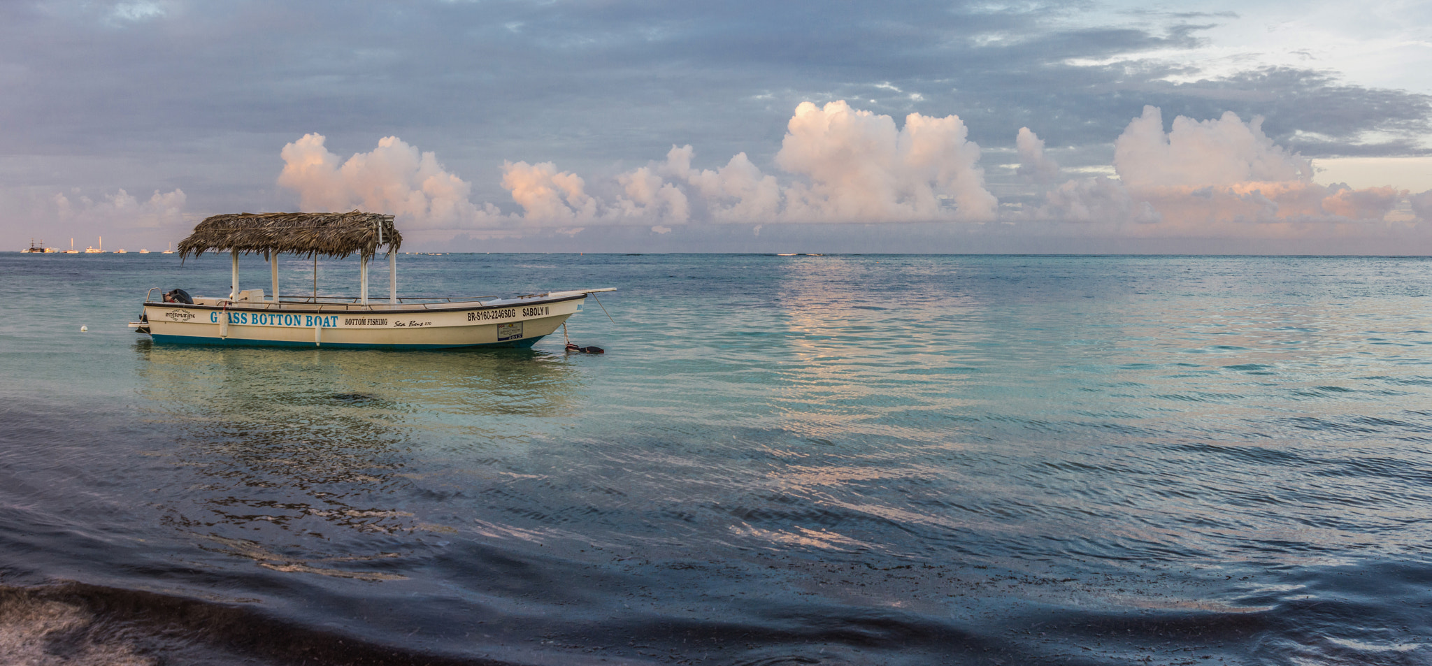 Nikon AF Nikkor 24-85mm F2.8-4D IF sample photo. A lonely boat photography