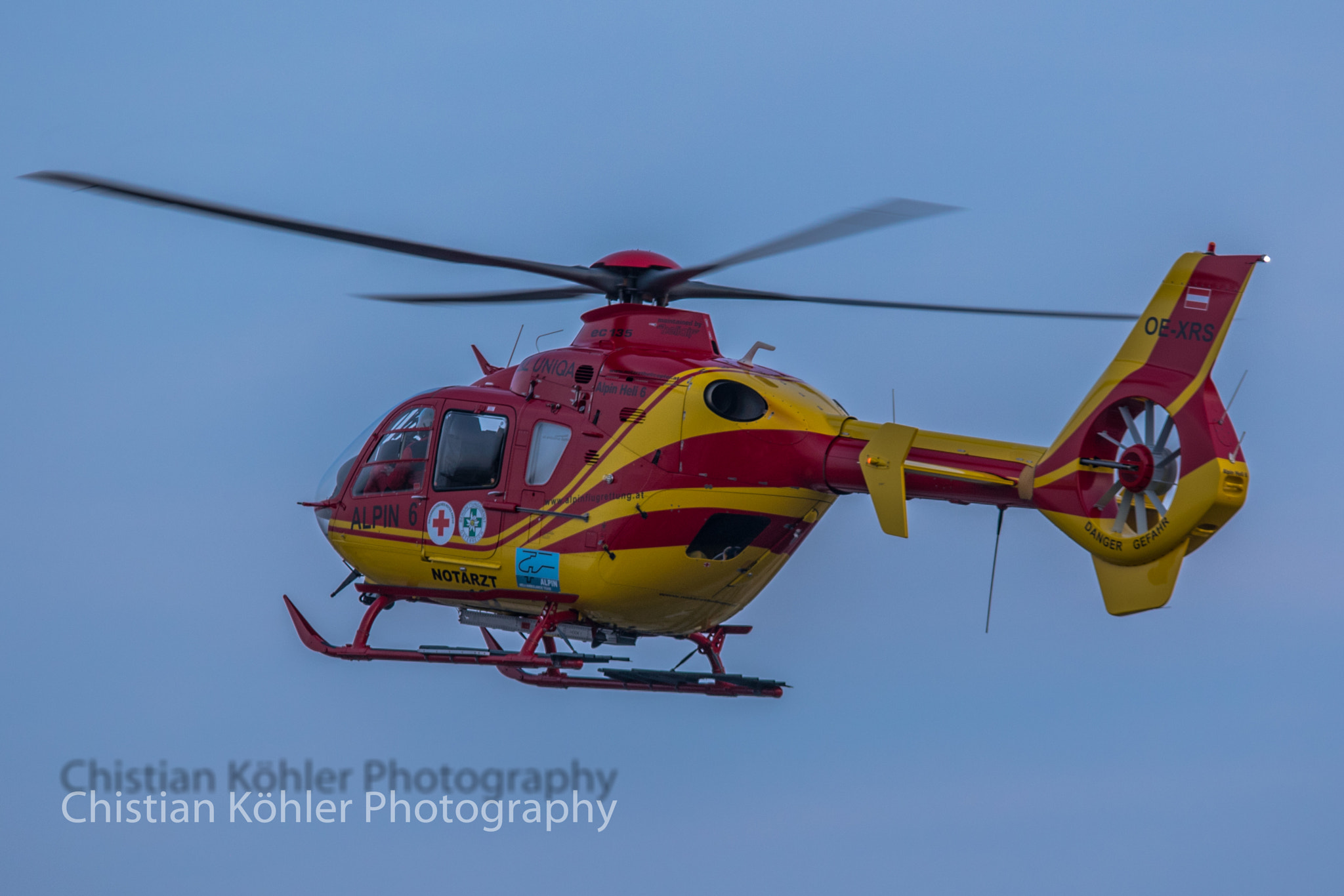 Sigma 70-200mm F2.8 EX DG OS HSM sample photo. Shs / eurocopter ec135t1 -alpin 6 - chirurgie west photography
