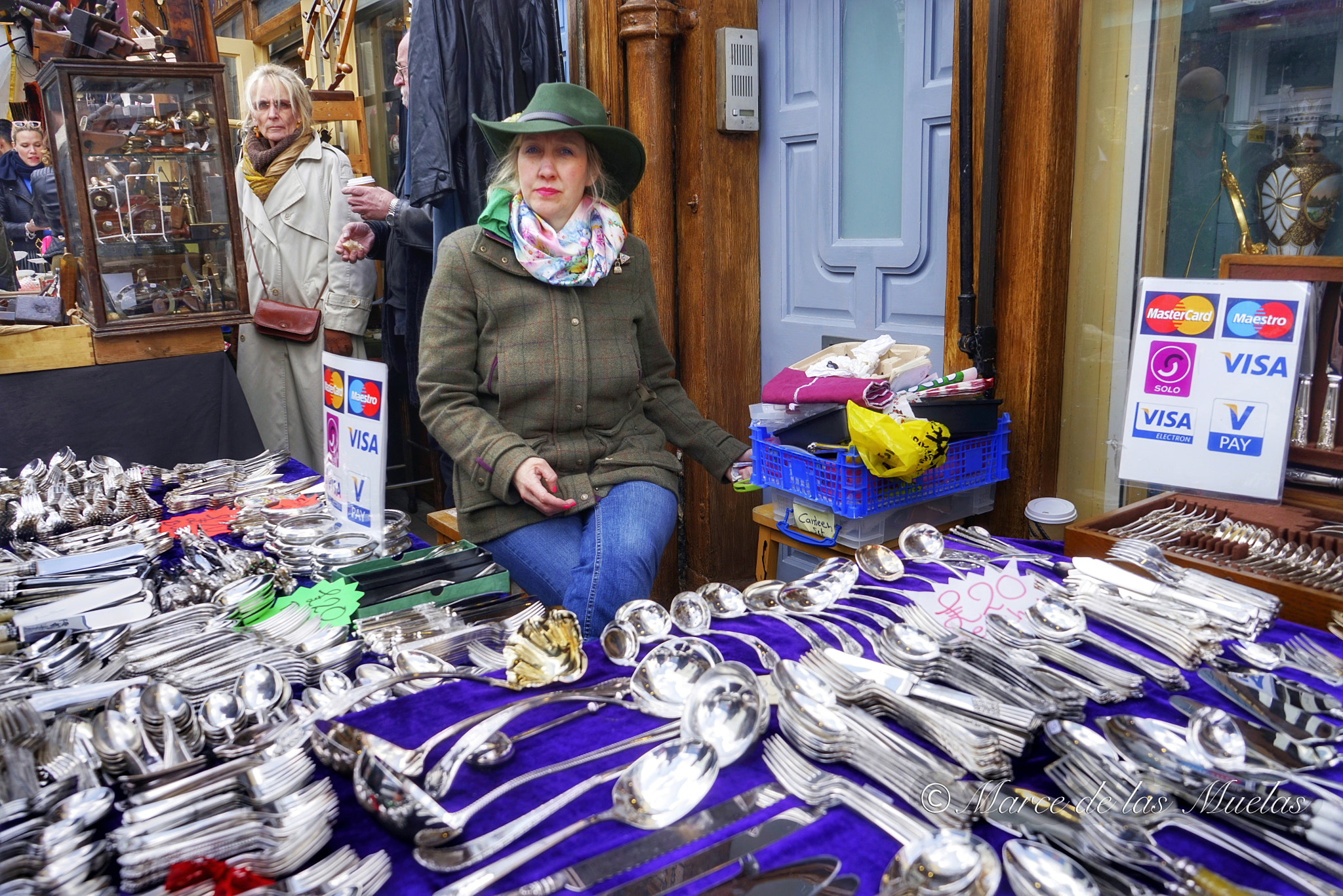 Sony a7R + Sony FE 28-70mm F3.5-5.6 OSS sample photo. Portobello market  london. photography