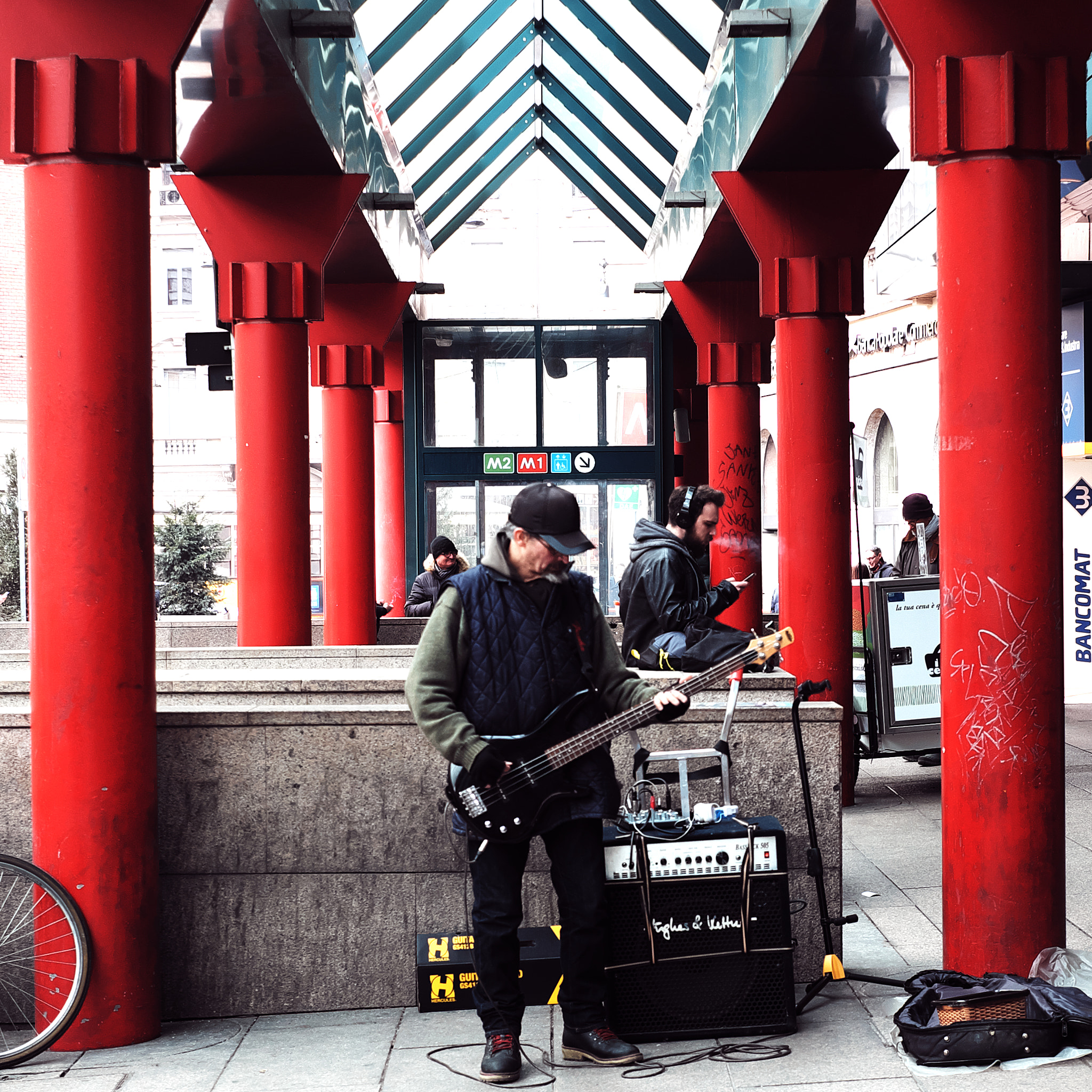 Fujifilm X-T10 + Fujifilm XF 27mm F2.8 sample photo. Dou-hearme? photography