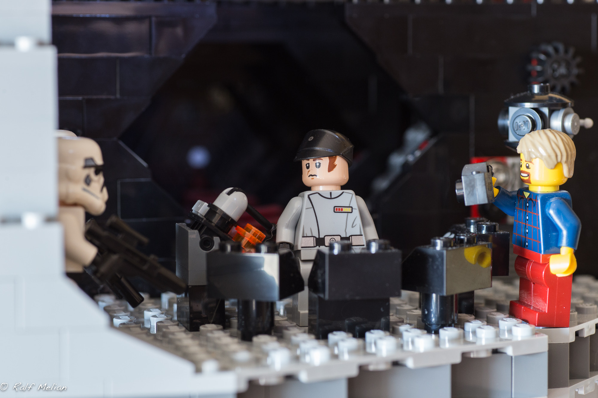 Canon EOS 6D + Tamron SP AF 90mm F2.8 Di Macro sample photo. Lego star wars - tim und der zellenblock photography