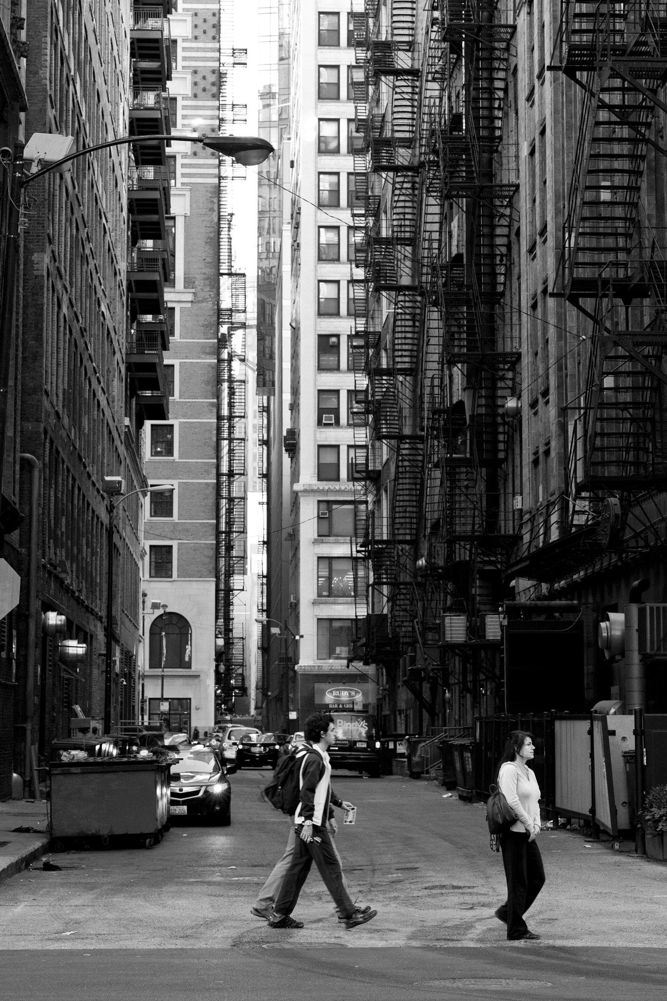 Canon EOS 5D Mark II sample photo. Chicago alley photography