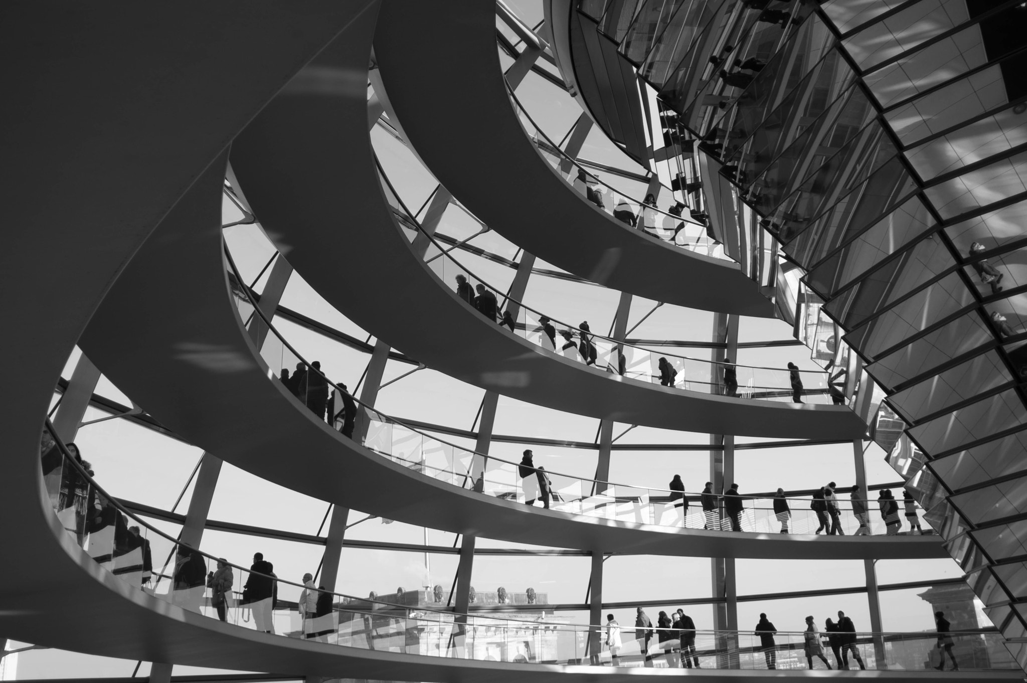 AF Nikkor 20mm f/2.8 sample photo. Berlin - reichstag photography