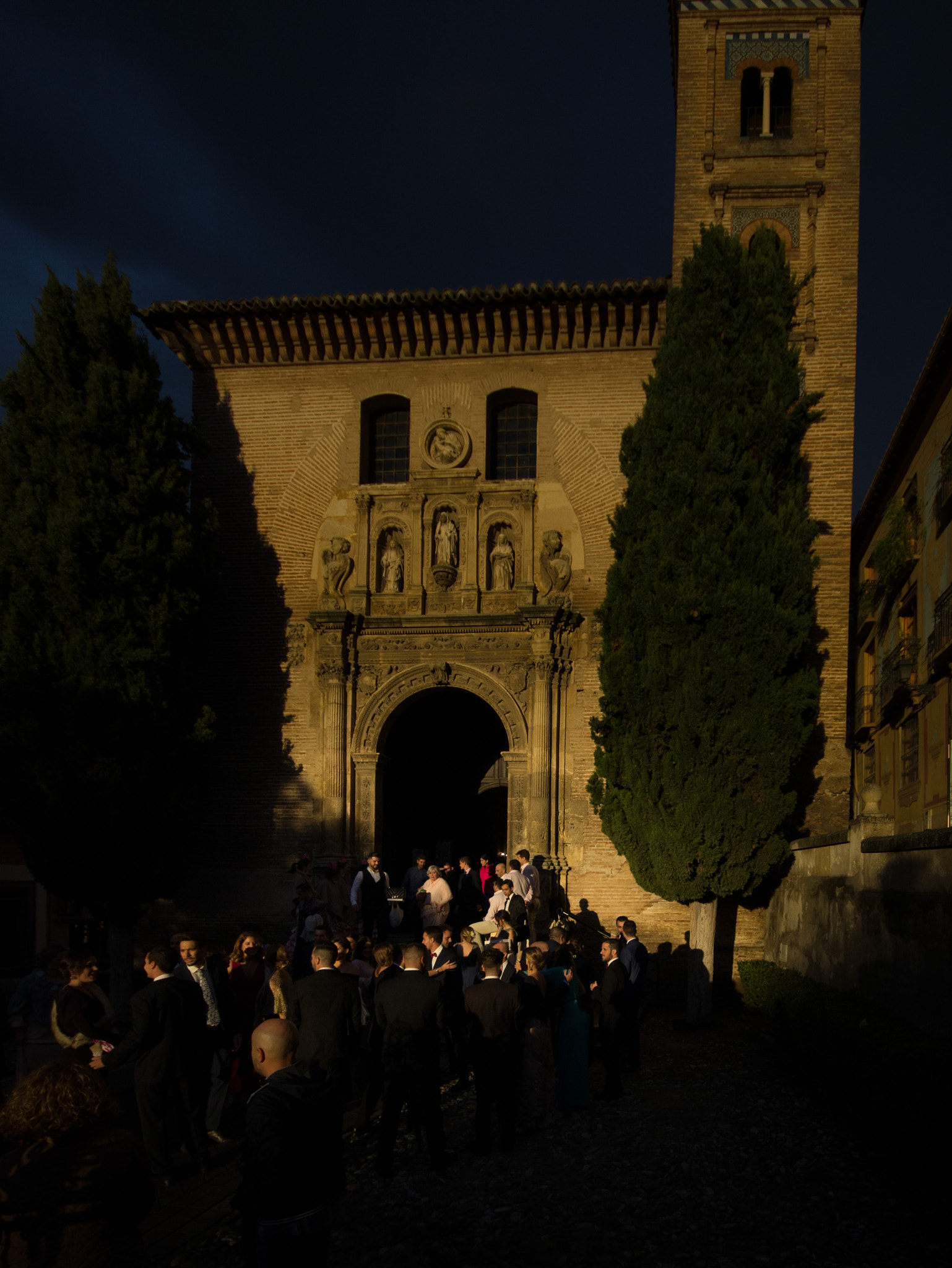 Sigma AF 10-20mm F4-5.6 EX DC sample photo. Waiting fot the bride and groom photography