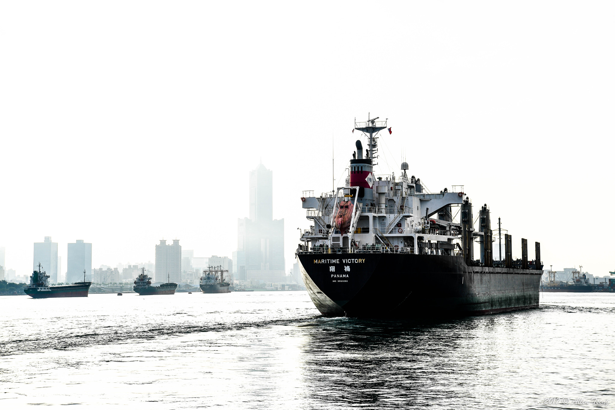 Nikon AF-S Nikkor 24-70mm F2.8E ED VR sample photo. Sailing out of the harbour photography