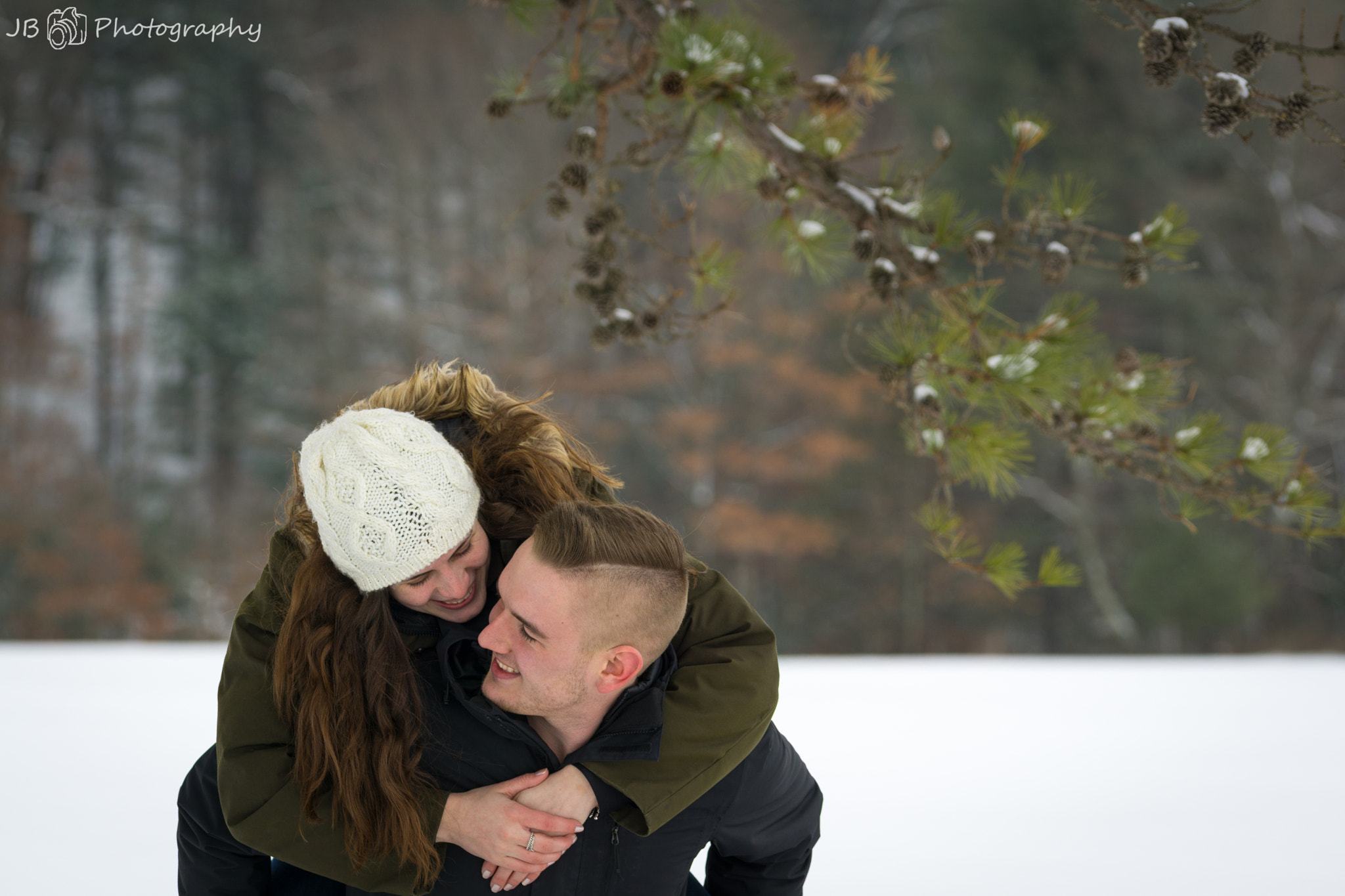 Sony a6000 + Sony FE 70-200mm F4 G OSS sample photo. Winter photo shoot photography