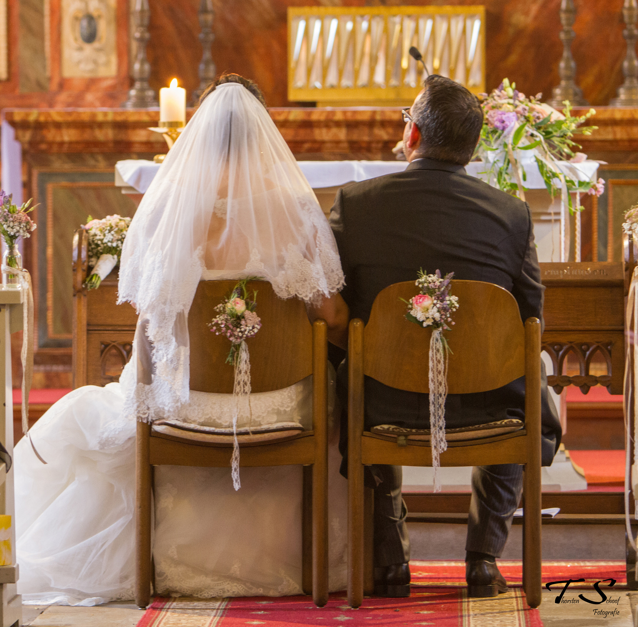 Canon EF 70-200mm F2.8L IS USM sample photo. Loviest moment photography